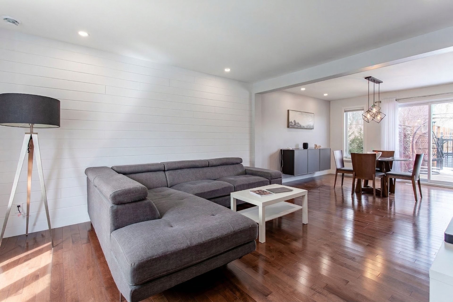 









6890


Rue François-Raymond

,
Trois-Rivières,




QC
G9C0G7

