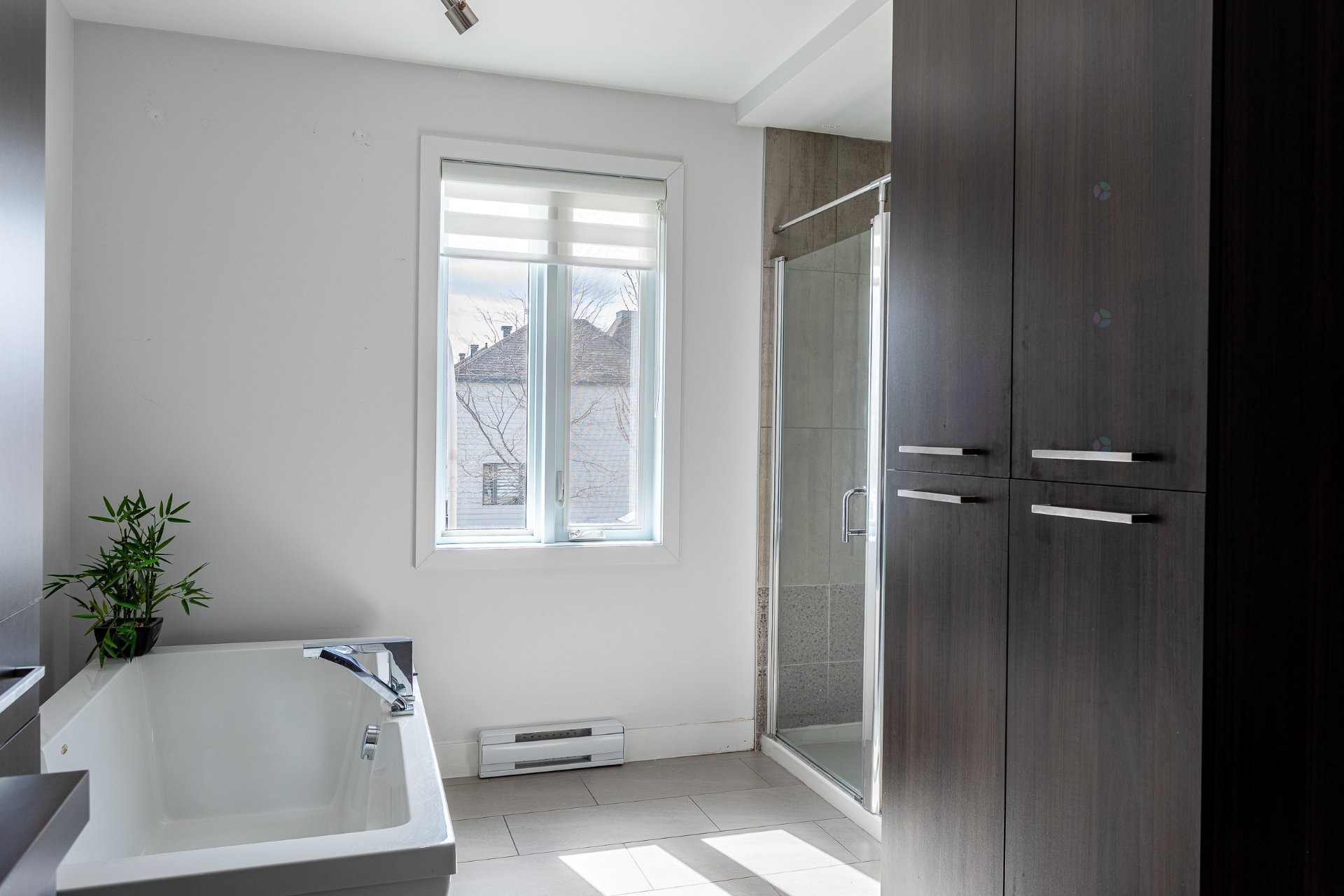 









6890


Rue François-Raymond

,
Trois-Rivières,




QC
G9C0G7

