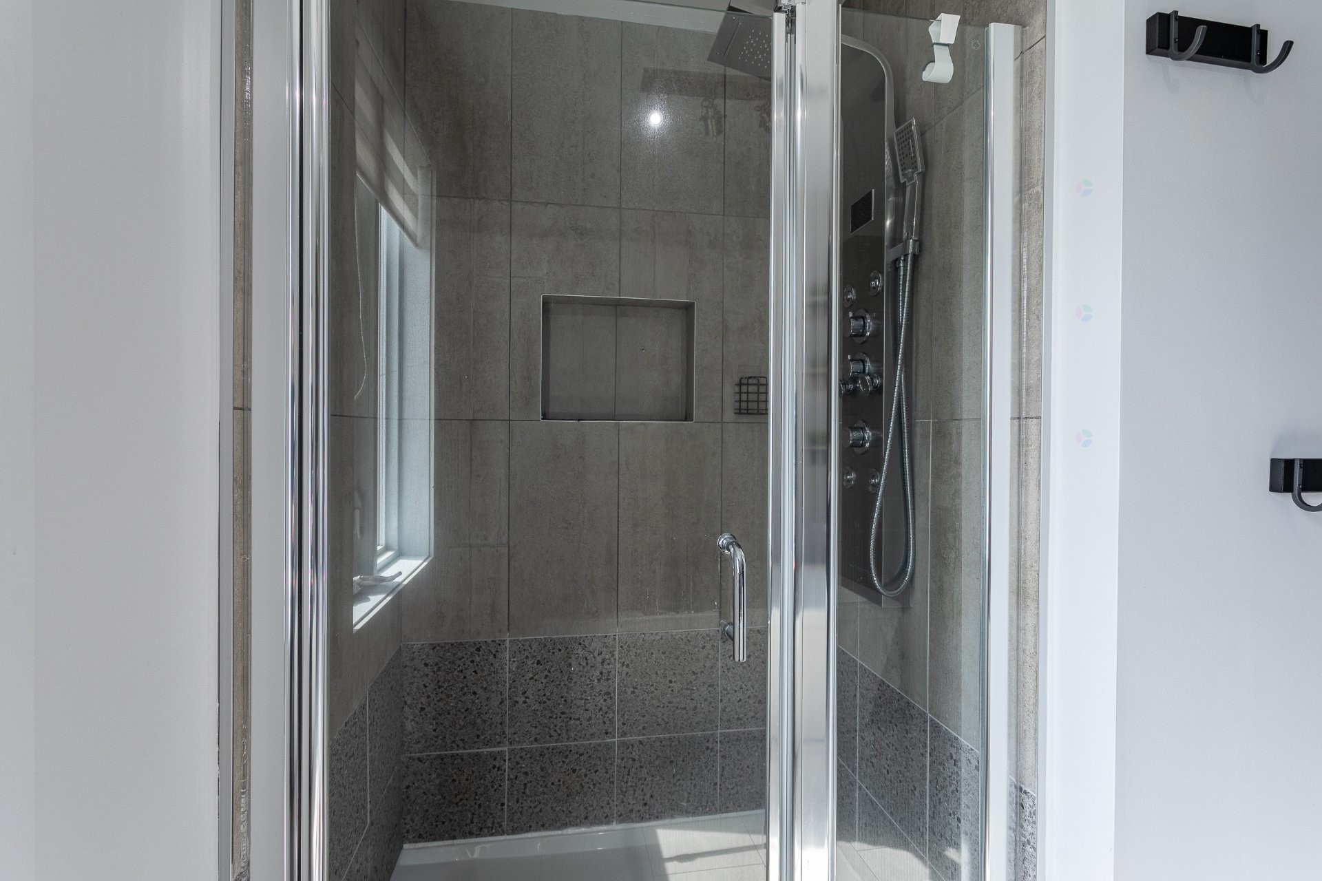 









6890


Rue François-Raymond

,
Trois-Rivières,




QC
G9C0G7


