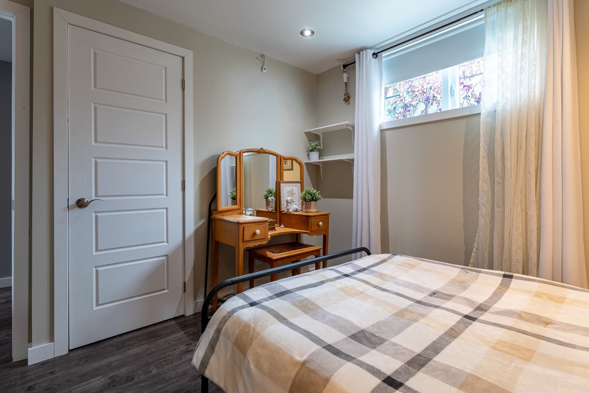 









6890


Rue François-Raymond

,
Trois-Rivières,




QC
G9C0G7

