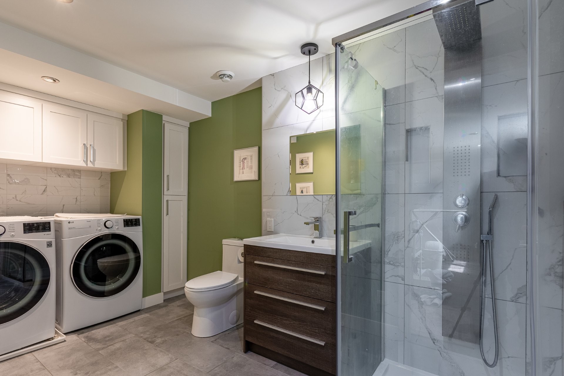 









6890


Rue François-Raymond

,
Trois-Rivières,




QC
G9C0G7

