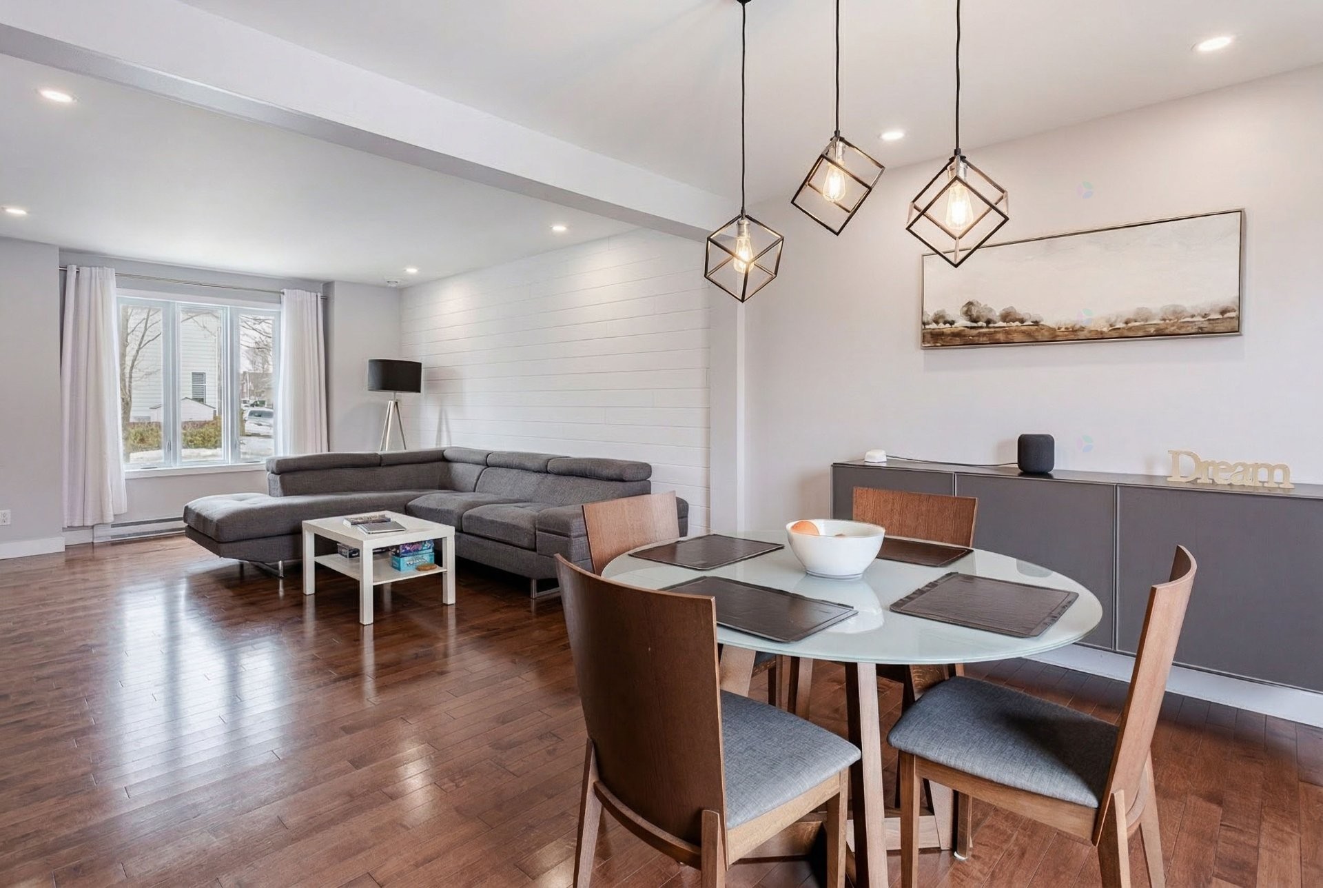 









6890


Rue François-Raymond

,
Trois-Rivières,




QC
G9C0G7

