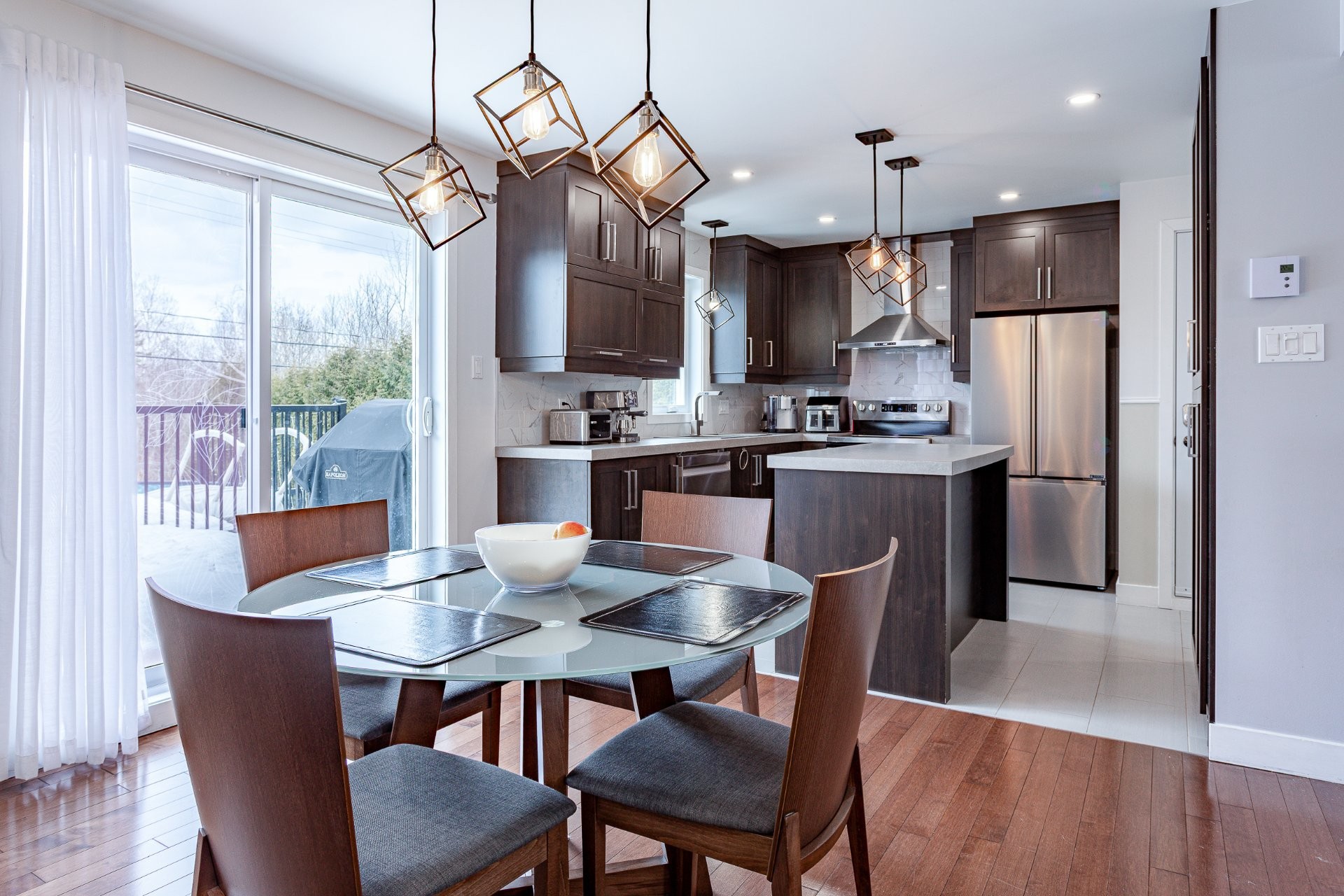 









6890


Rue François-Raymond

,
Trois-Rivières,




QC
G9C0G7

