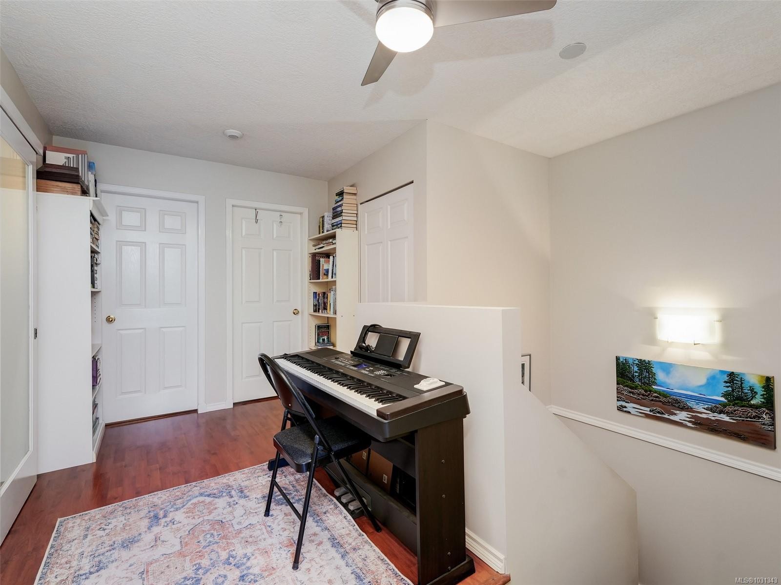 









4560


West Saanich

Rd, 19,
Saanich,




BC
V8Z 3G4

