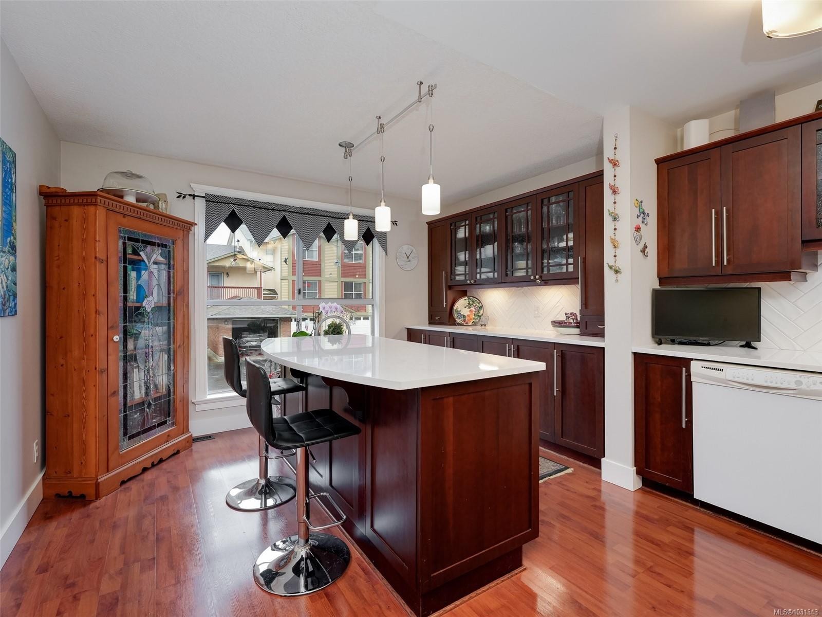 









4560


West Saanich

Rd, 19,
Saanich,




BC
V8Z 3G4

