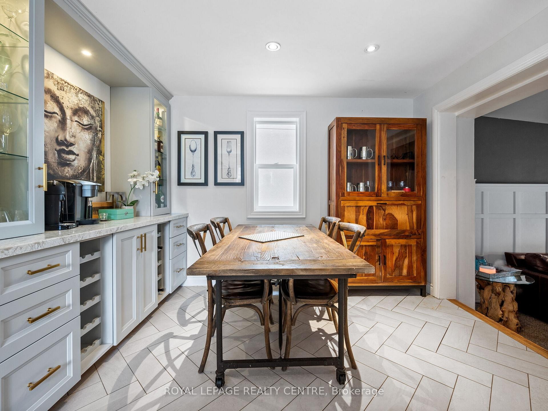 









102


Twenty Third

Street,
Toronto,




ON
M8V 3N2

