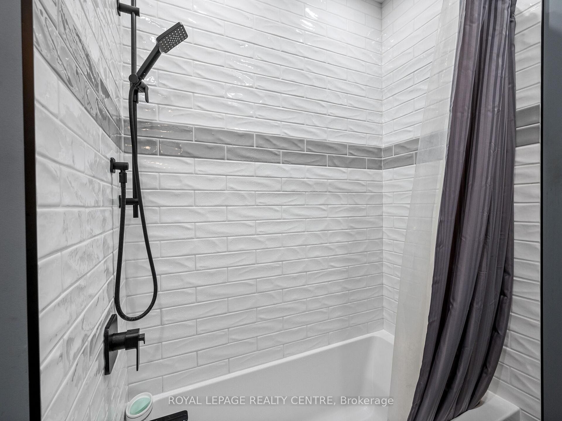 









102


Twenty Third

Street,
Toronto,




ON
M8V 3N2

