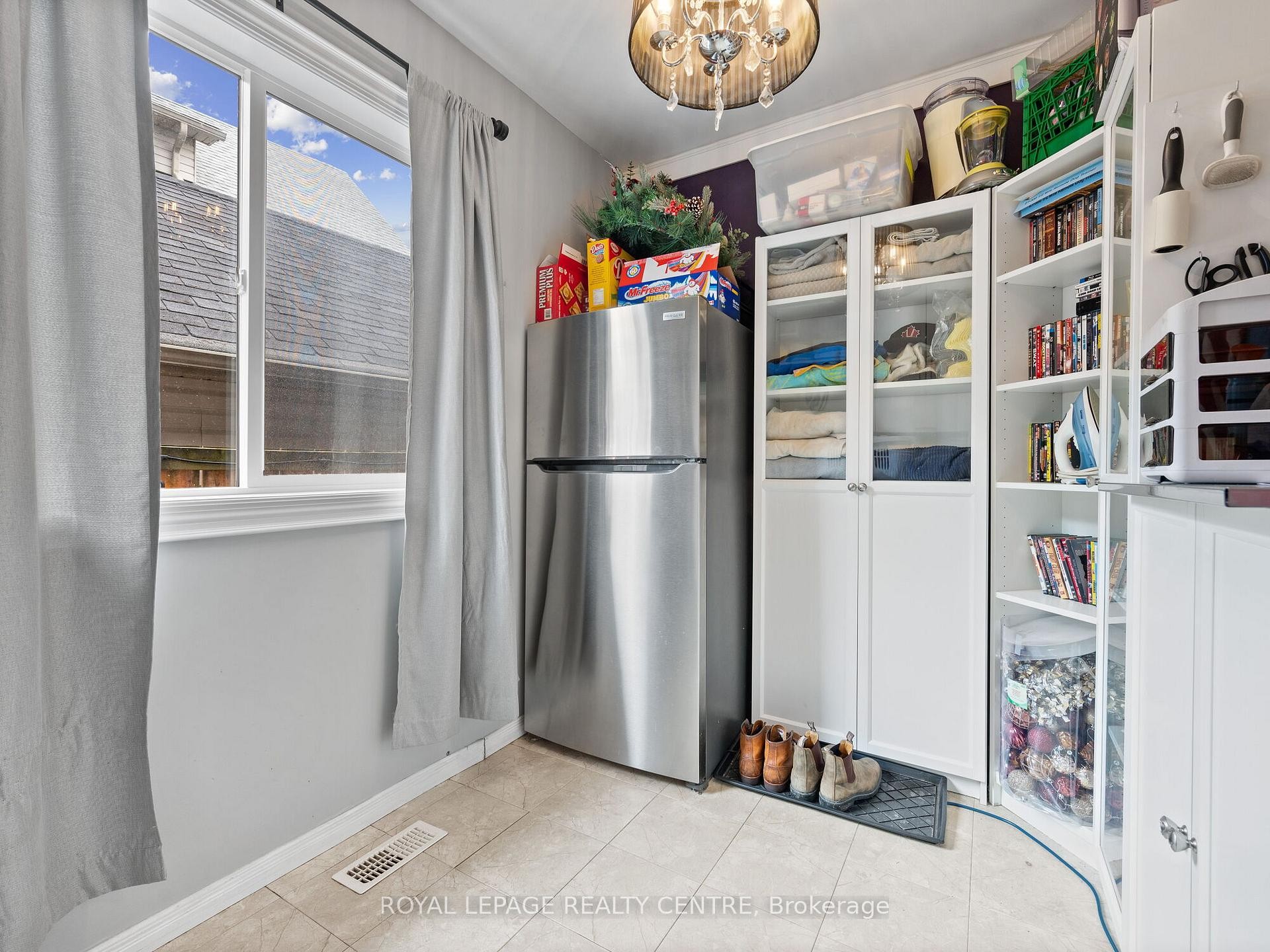 









102


Twenty Third

Street,
Toronto,




ON
M8V 3N2

