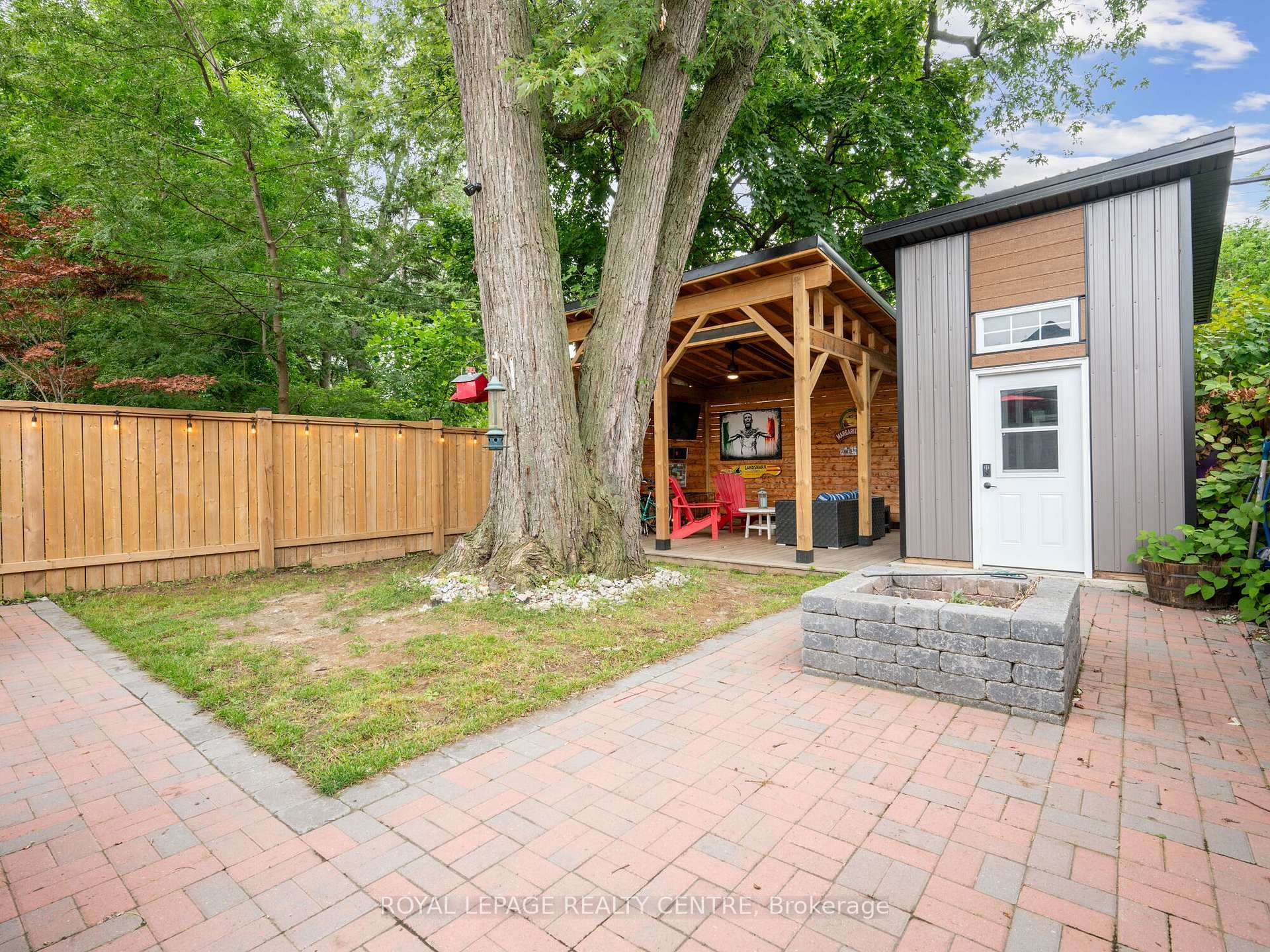 









102


Twenty Third

Street,
Toronto,




ON
M8V 3N2

