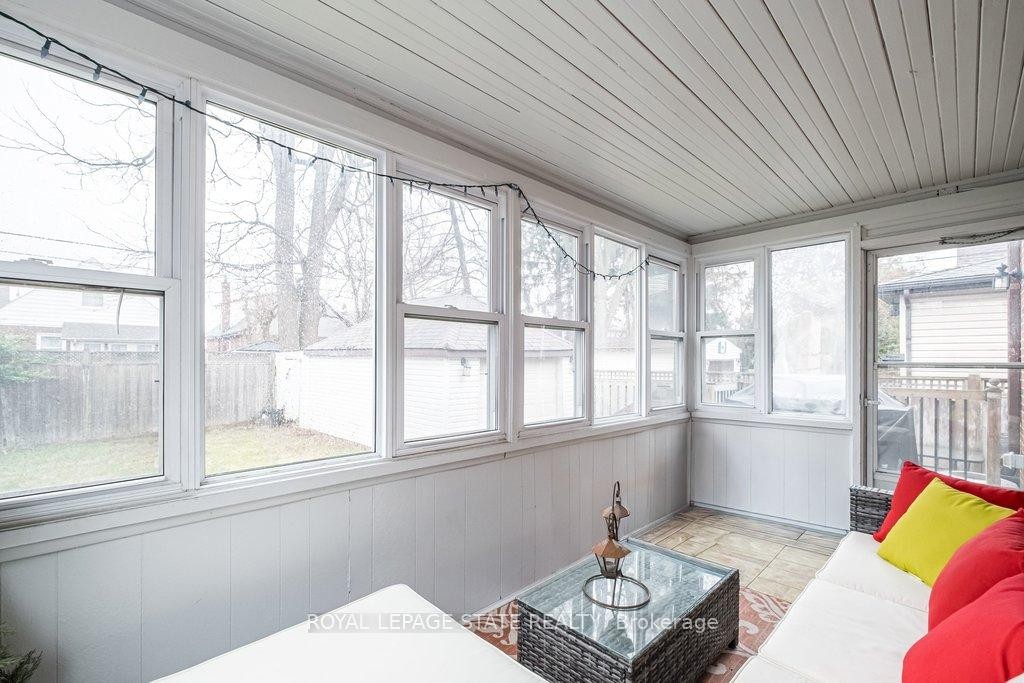 









143


Huxley

Avenue South,
Hamilton,




ON
L8K 2P9

