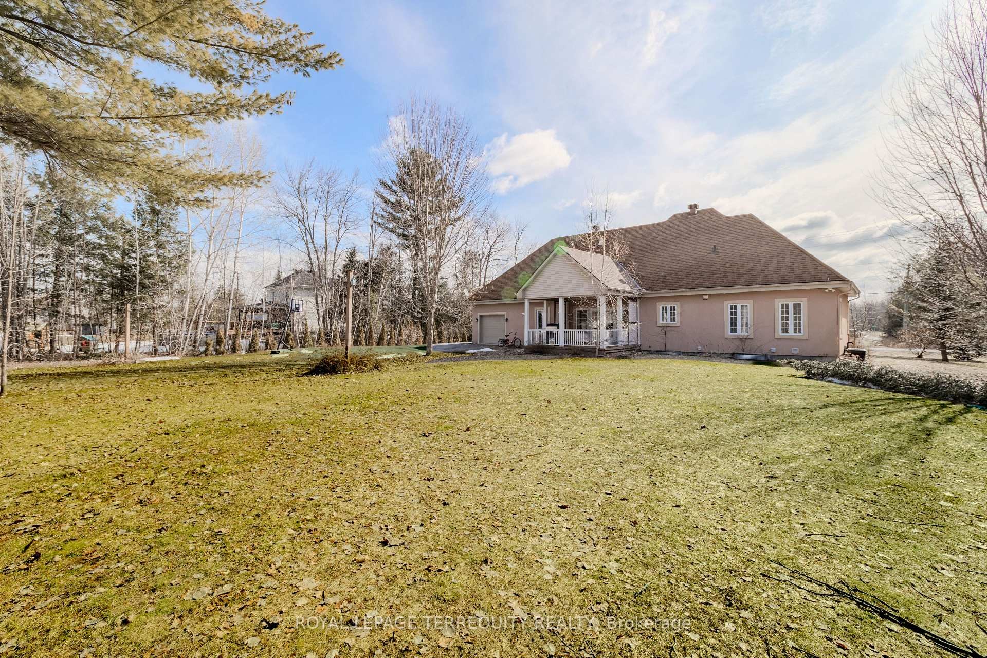 









591


Du Parc

Road,
Champlain,




ON
K0B 1K0

