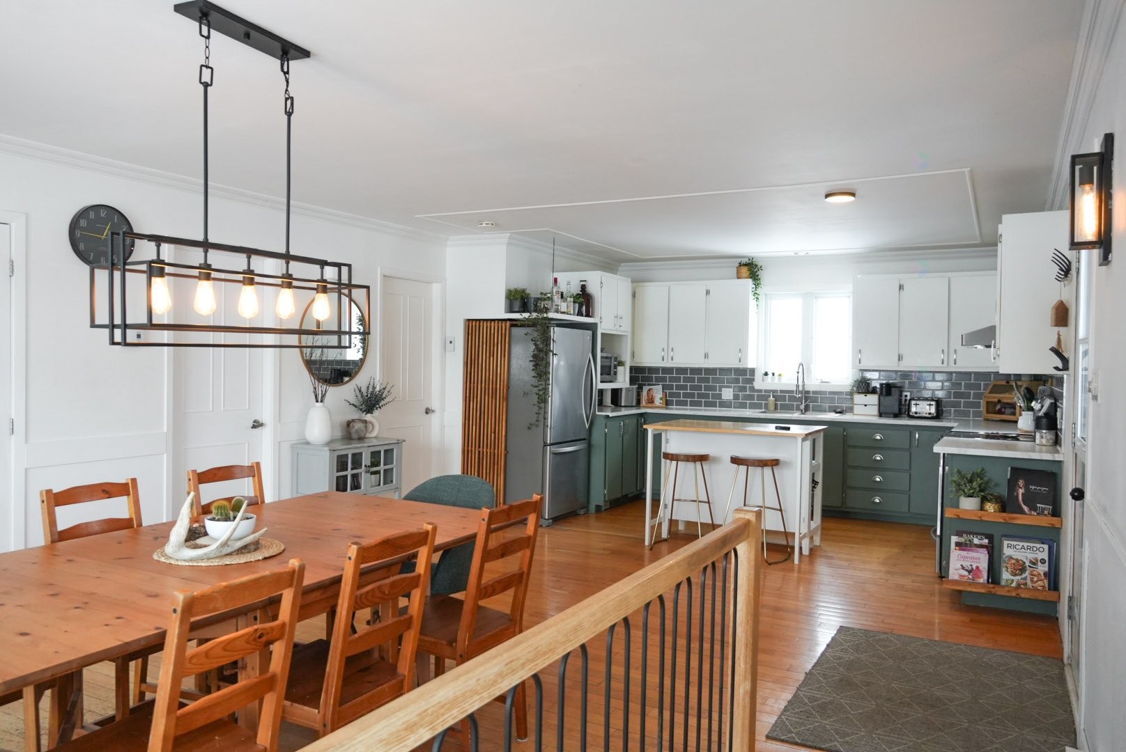 









1827


Rg St-Alexis

,
Saint-Maurice,




QC
G0X2X0

