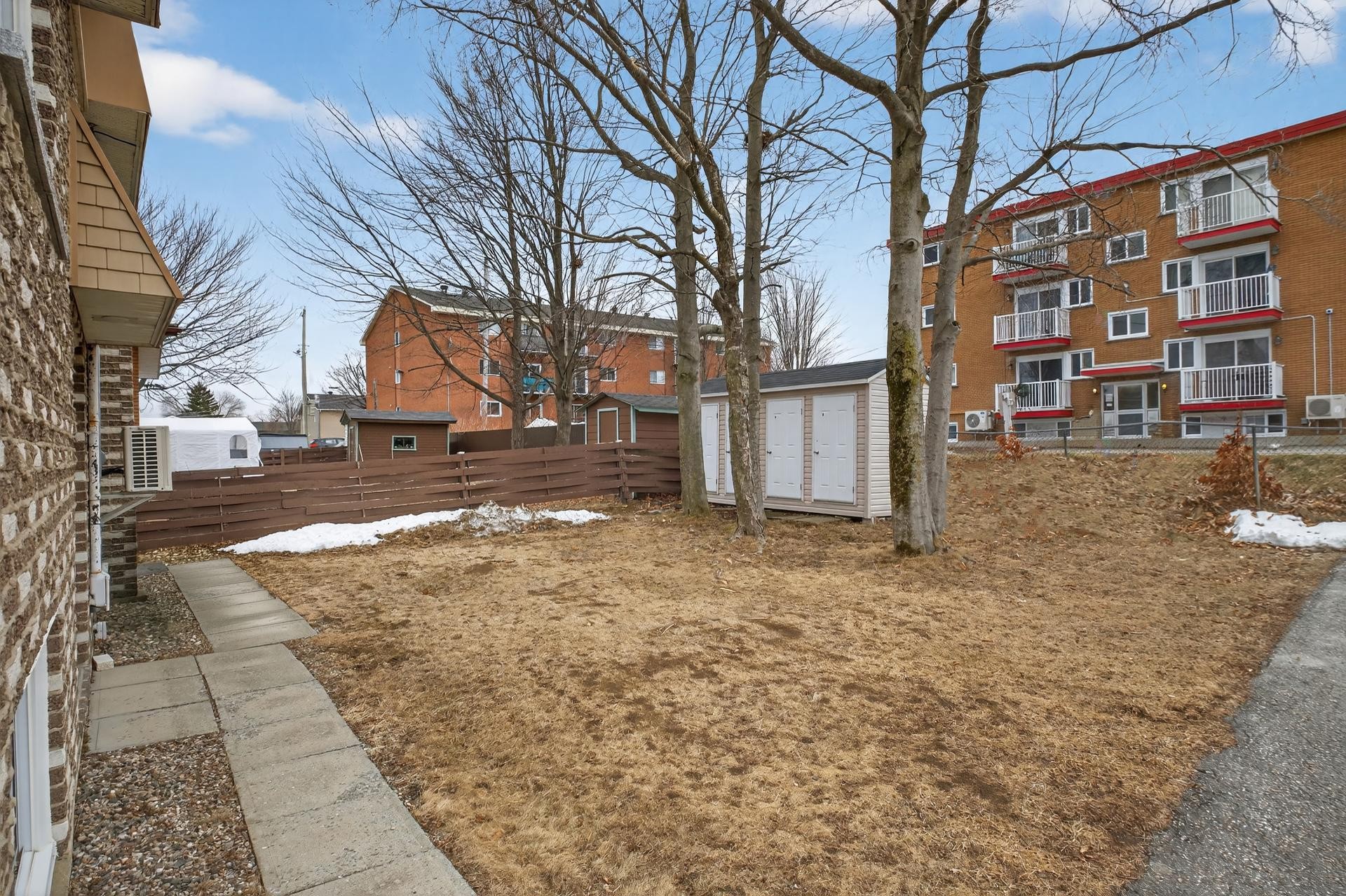 









2542


Rue Fisette

,
Sherbrooke (Les Nations),




QC
J1K1E3

