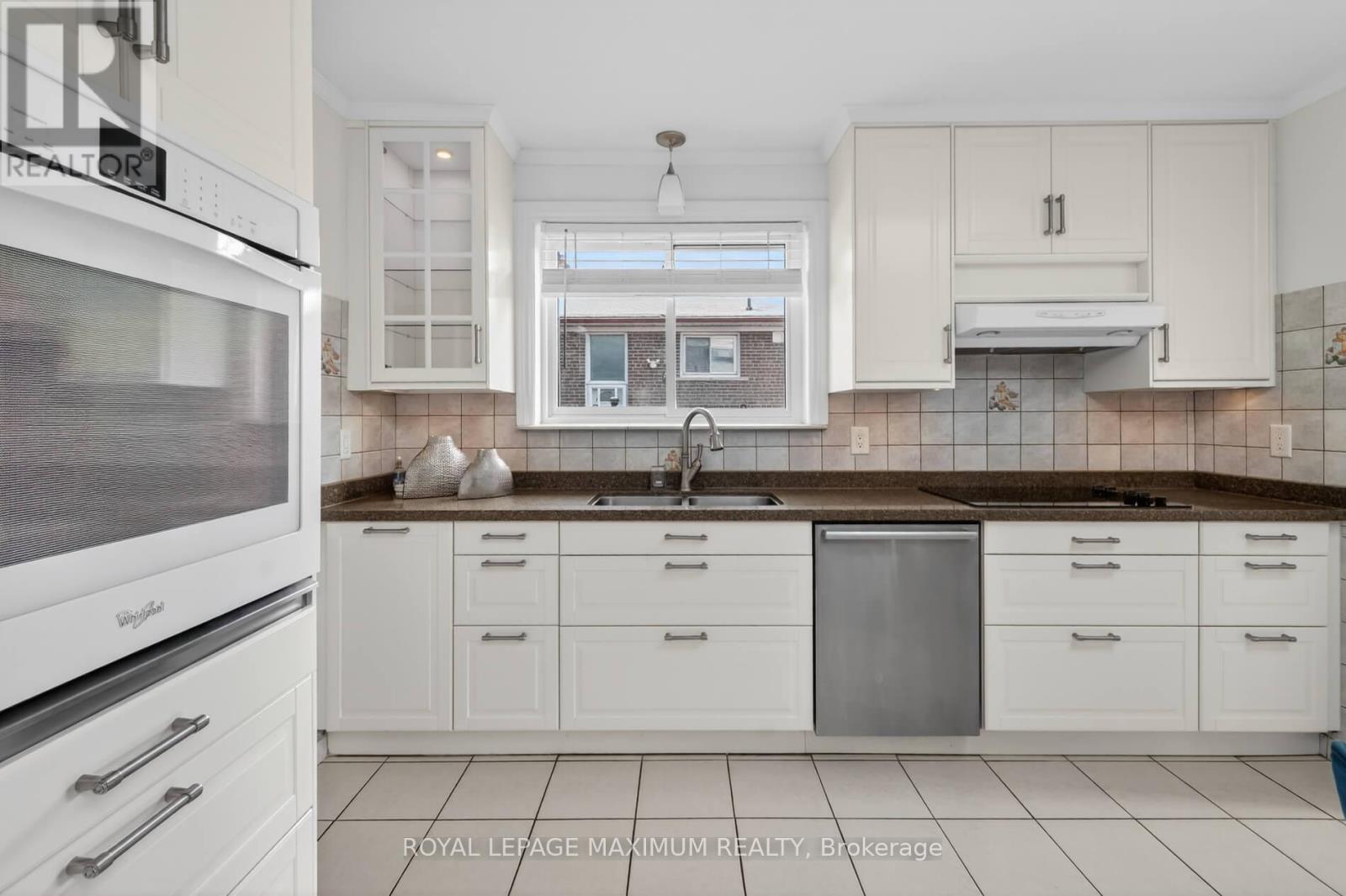 












94 GOLDSBORO ROAD

,
Toronto,




Ontario
M9L1A8

