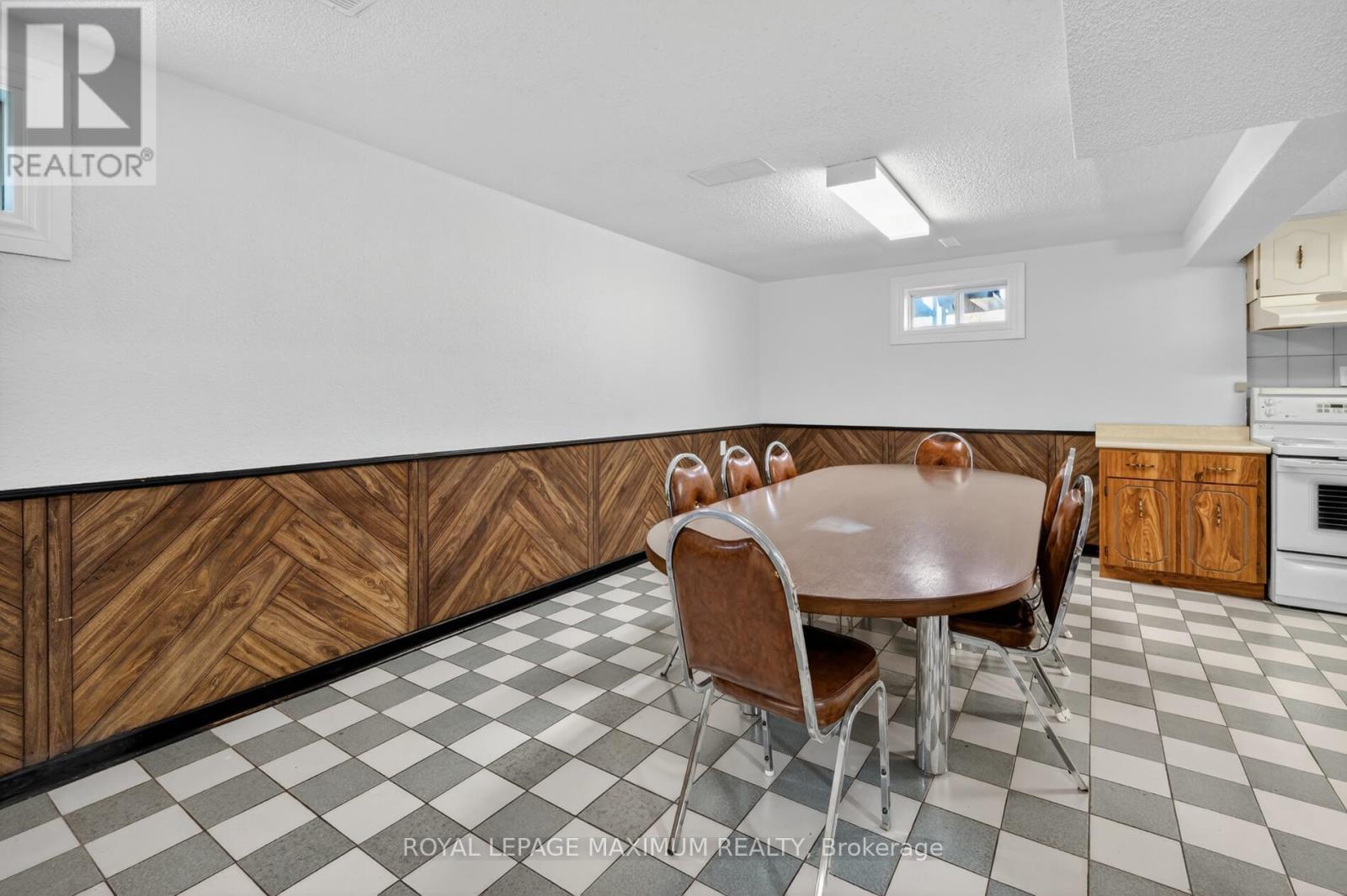 












94 GOLDSBORO ROAD

,
Toronto,




Ontario
M9L1A8

