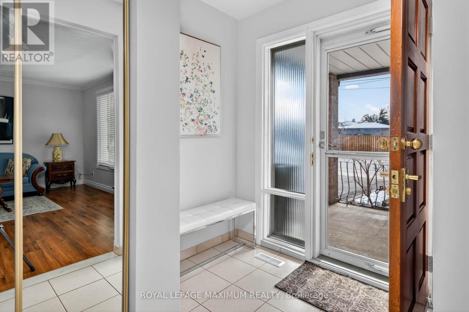 












94 GOLDSBORO ROAD

,
Toronto,




Ontario
M9L1A8

