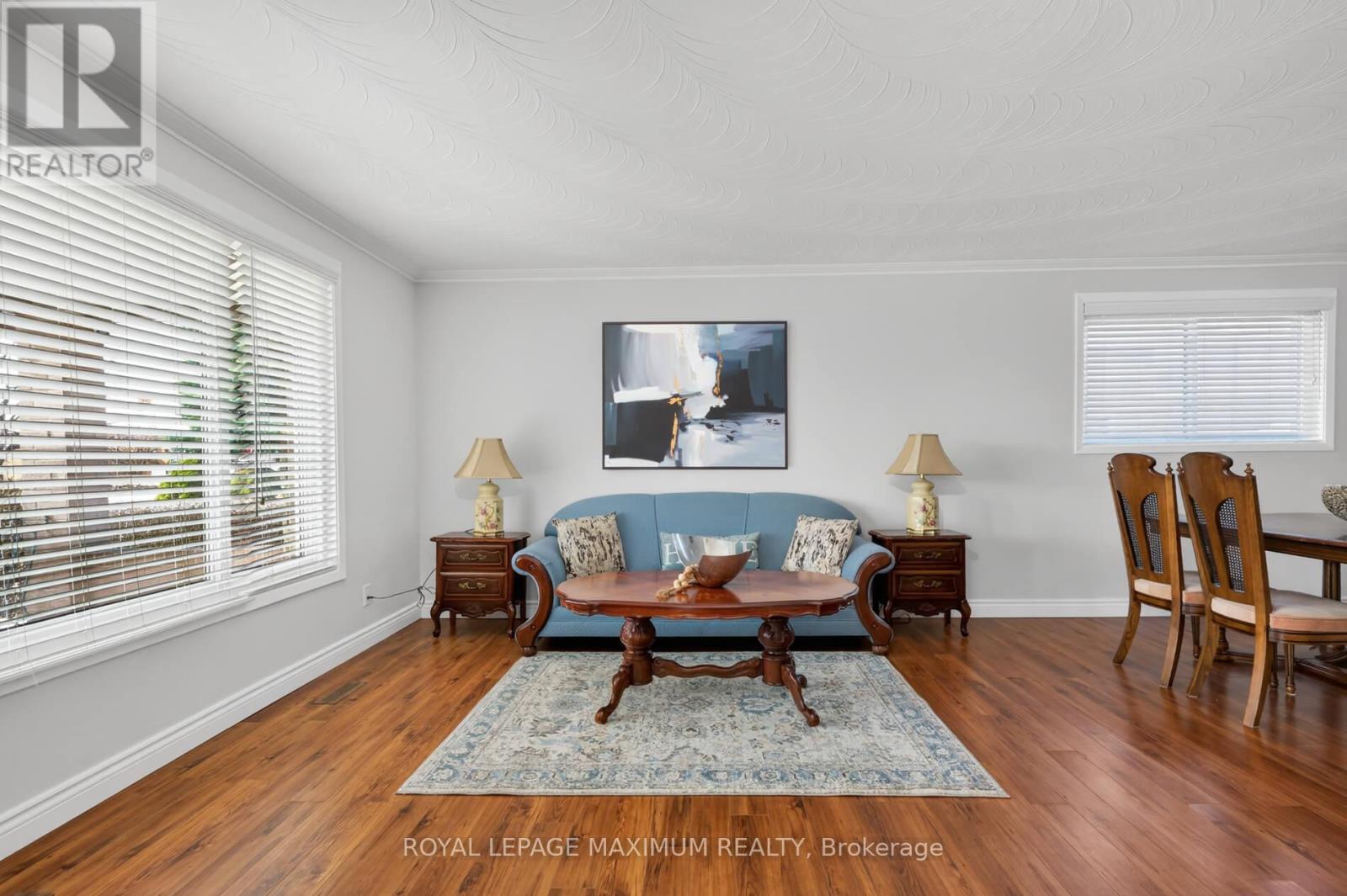 












94 GOLDSBORO ROAD

,
Toronto,




Ontario
M9L1A8

