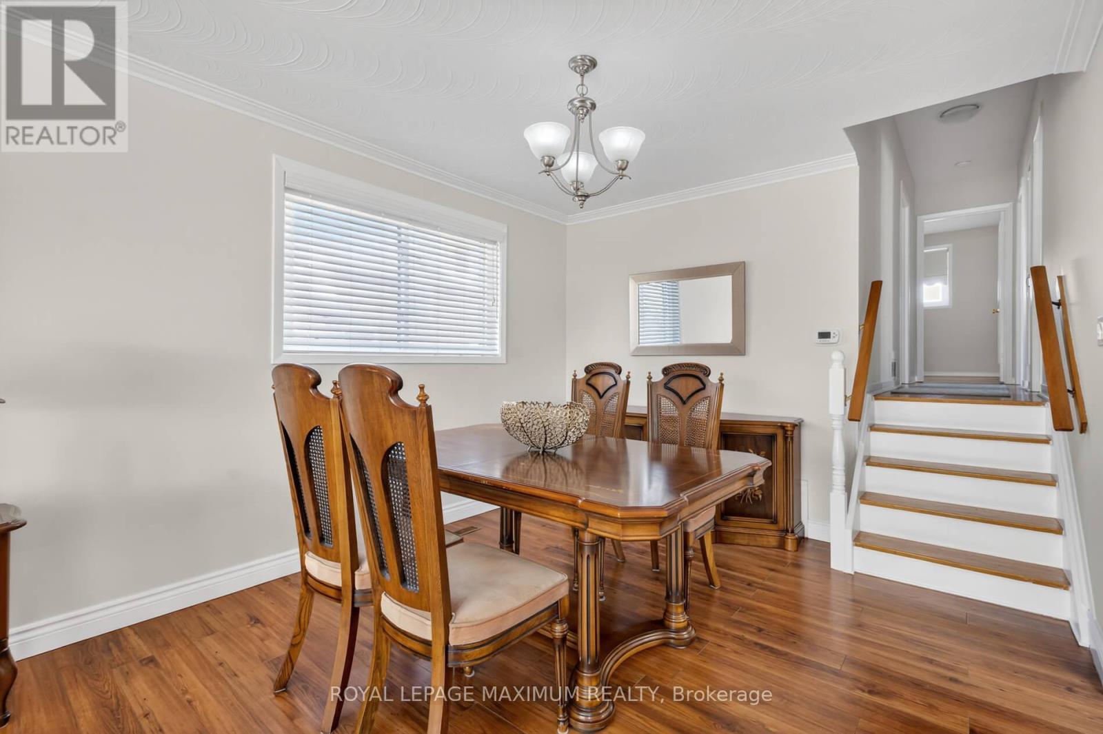 












94 GOLDSBORO ROAD

,
Toronto,




Ontario
M9L1A8

