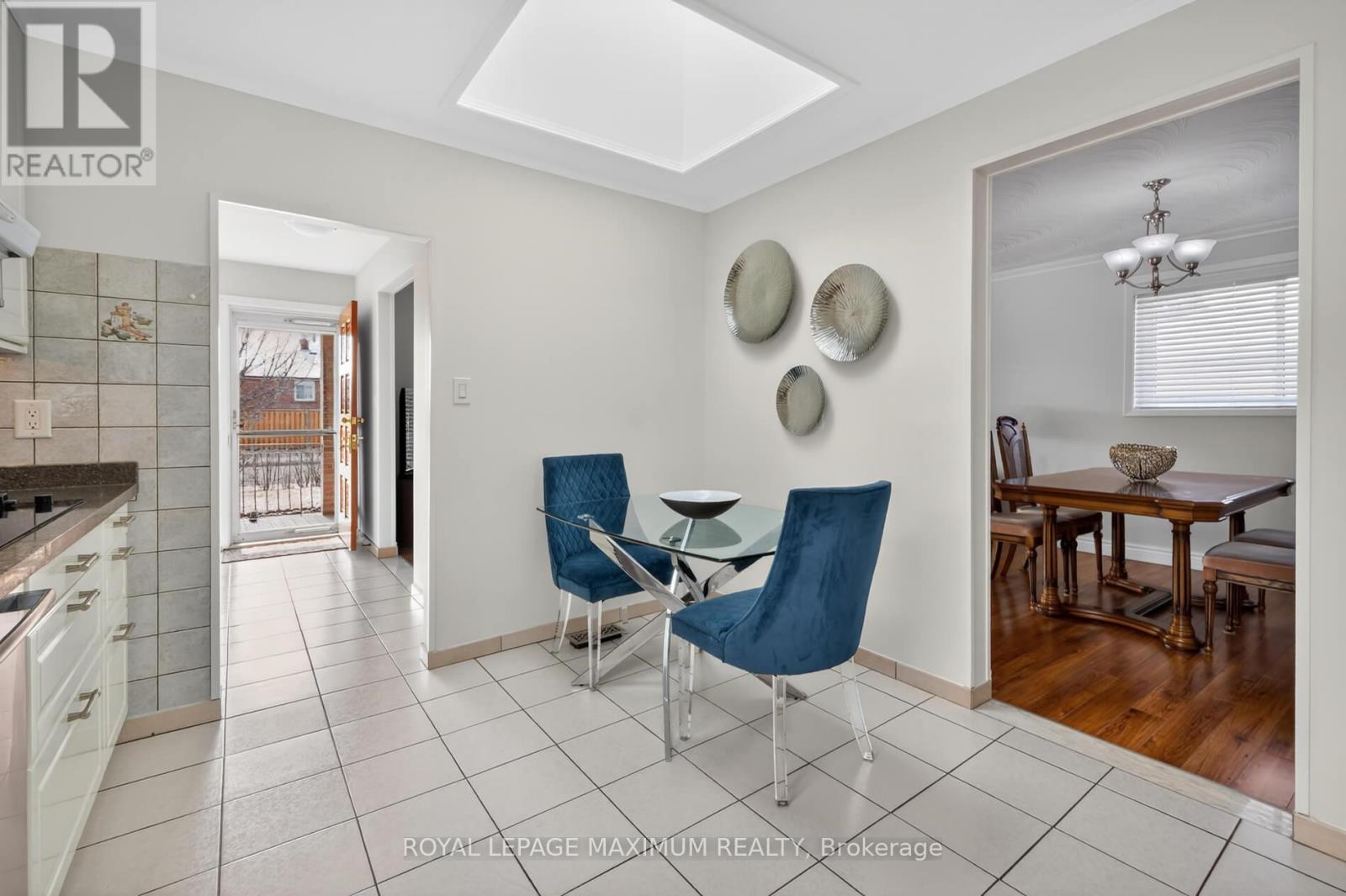 












94 GOLDSBORO ROAD

,
Toronto,




Ontario
M9L1A8

