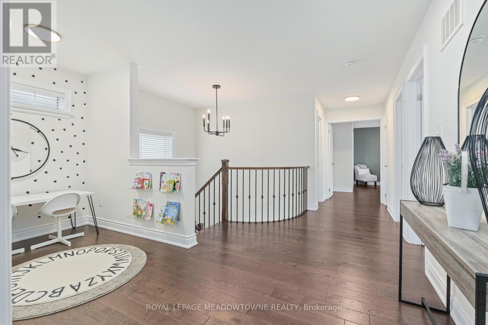 












67 HIDDEN LAKE TRAIL

,
Halton Hills,




Ontario
L7G0K6

