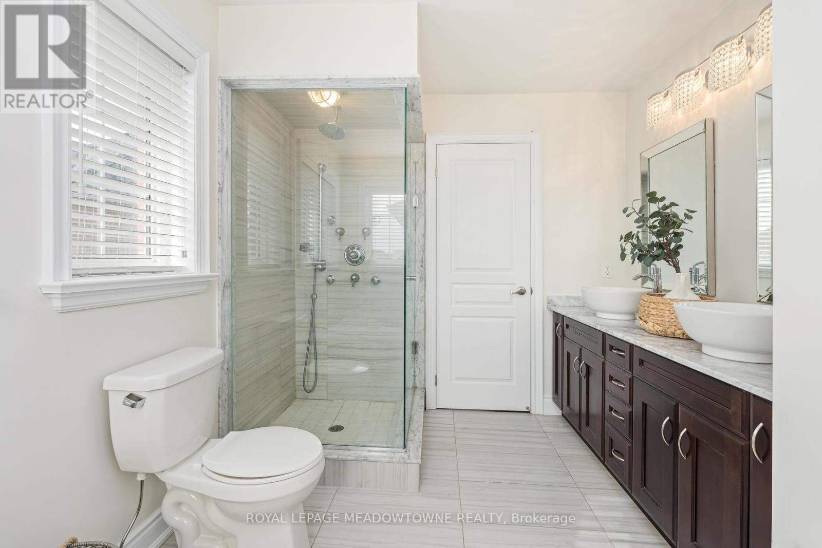 












67 HIDDEN LAKE TRAIL

,
Halton Hills,




Ontario
L7G0K6

