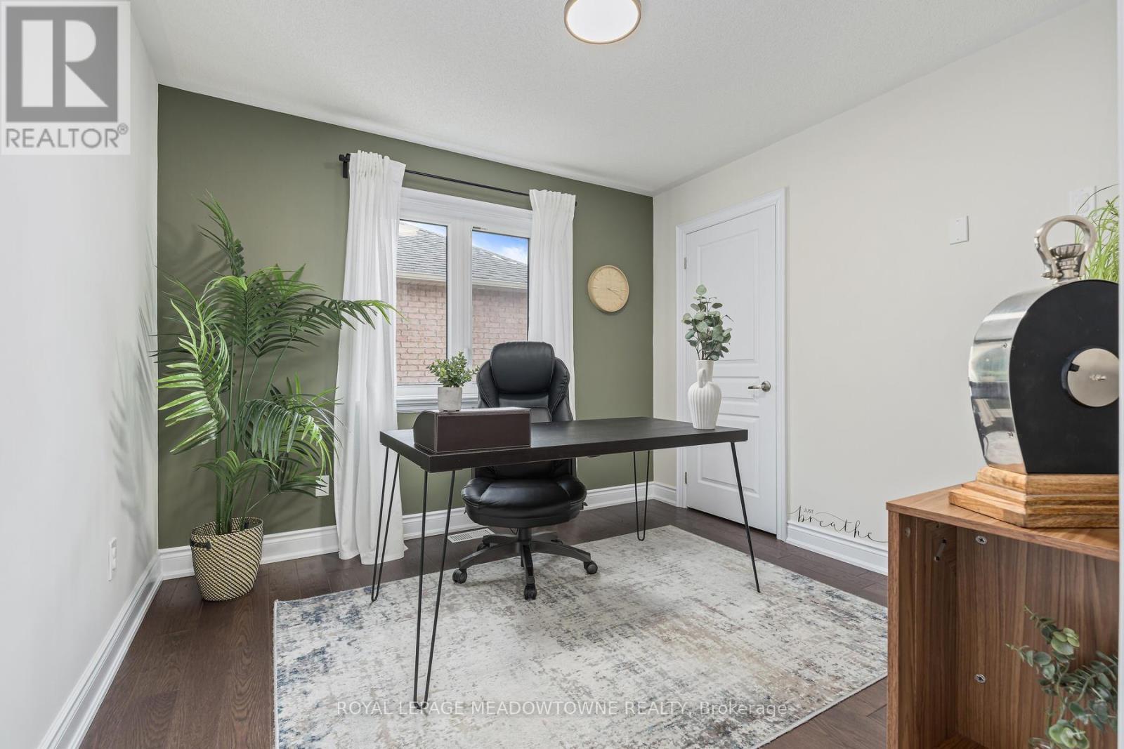 












67 HIDDEN LAKE TRAIL

,
Halton Hills,




Ontario
L7G0K6

