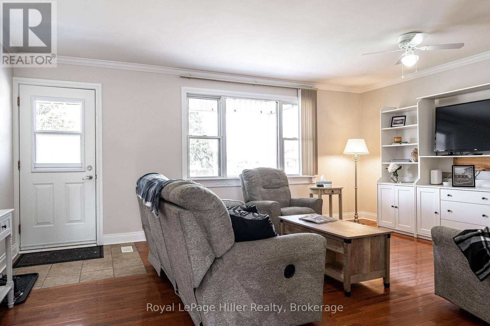 












113 WHITELOCK STREET S

,
Stratford,




Ontario
N5A1T2

