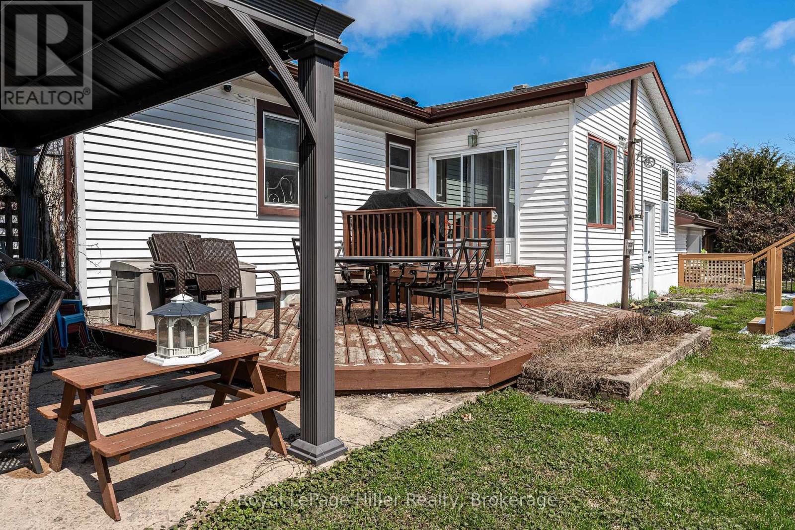 












113 WHITELOCK STREET S

,
Stratford,




Ontario
N5A1T2

