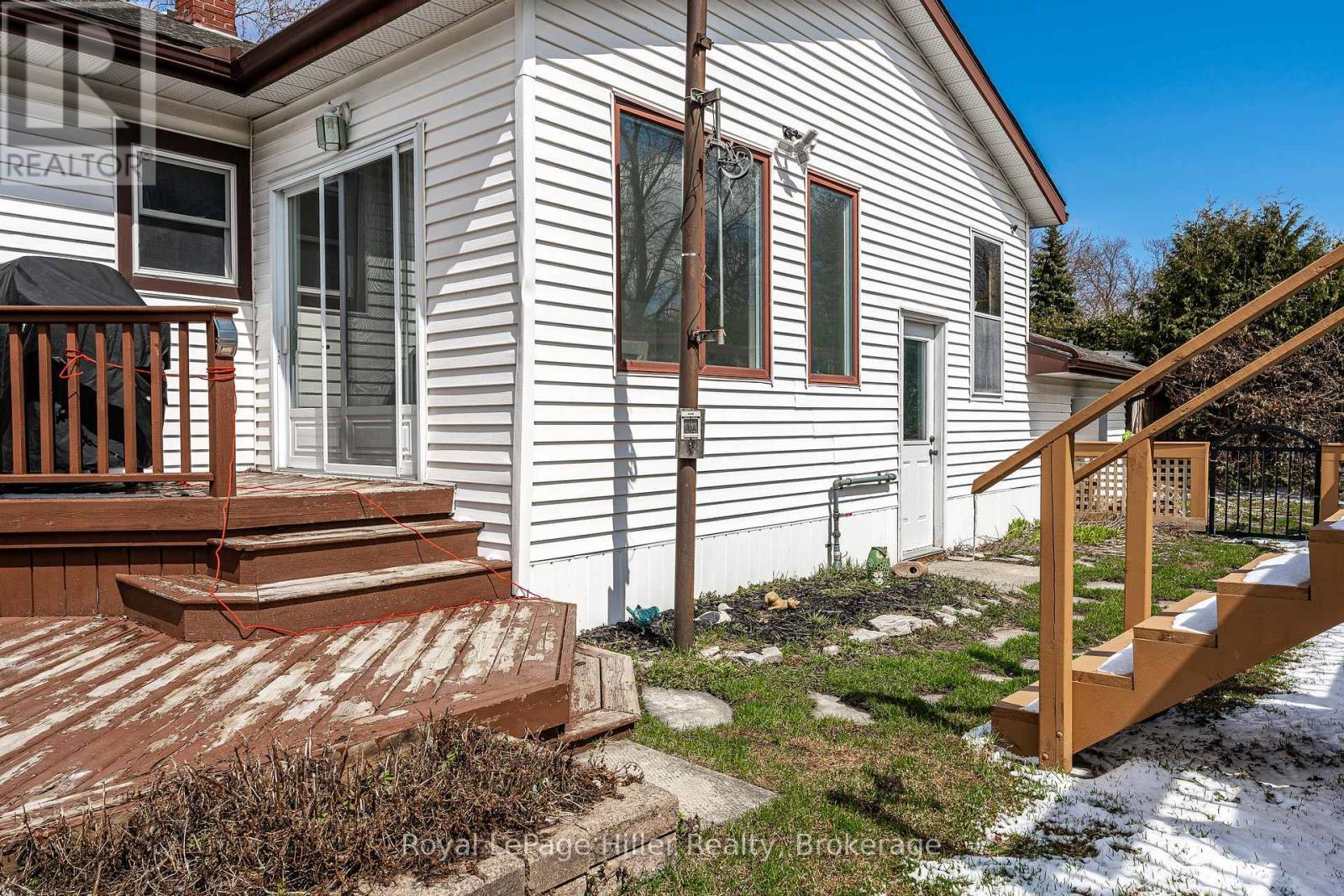 












113 WHITELOCK STREET S

,
Stratford,




Ontario
N5A1T2

