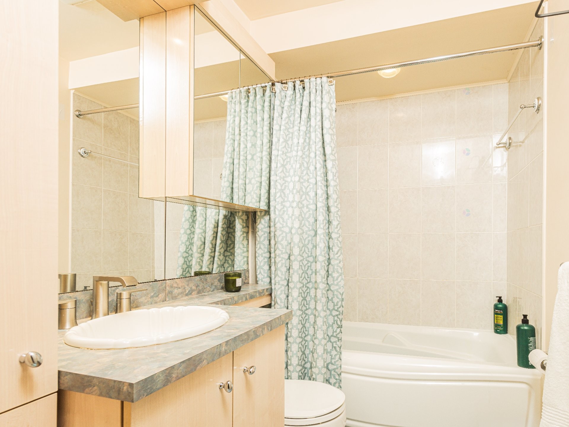 









10


Rue Canterbury

,
Dollard-des-Ormeaux,




QC
H9A2G1

