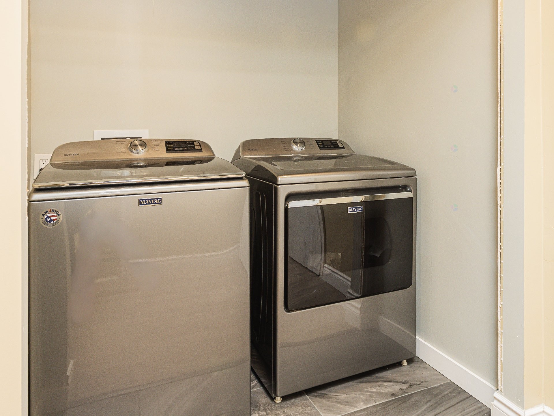 









10


Rue Canterbury

,
Dollard-des-Ormeaux,




QC
H9A2G1

