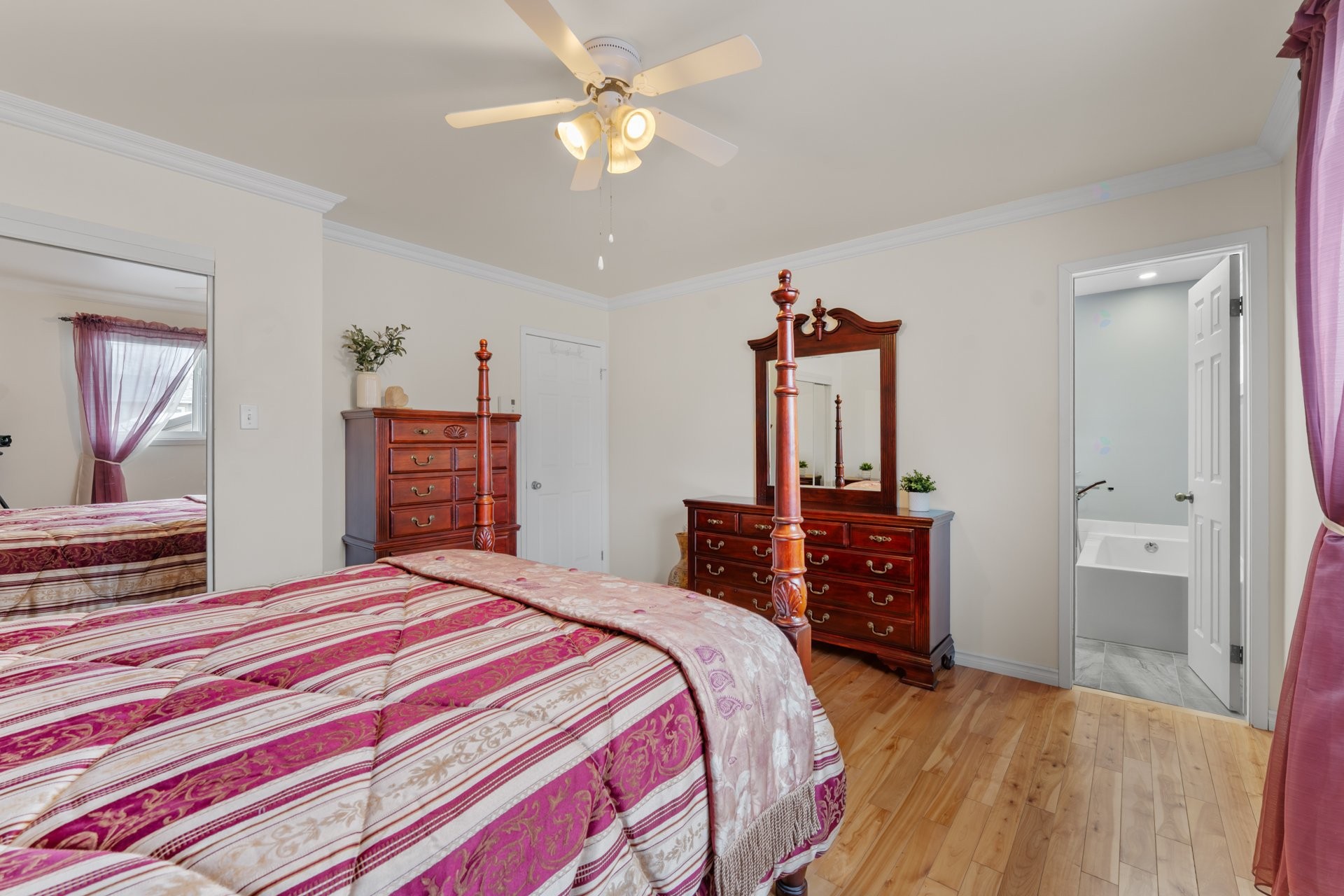 









142


Rue Minerve

,
Repentigny (Repentigny),




QC
J6A6L5

