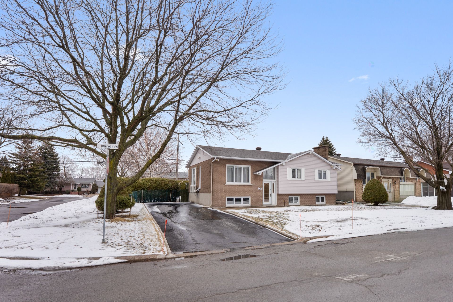









142


Rue Minerve

,
Repentigny (Repentigny),




QC
J6A6L5

