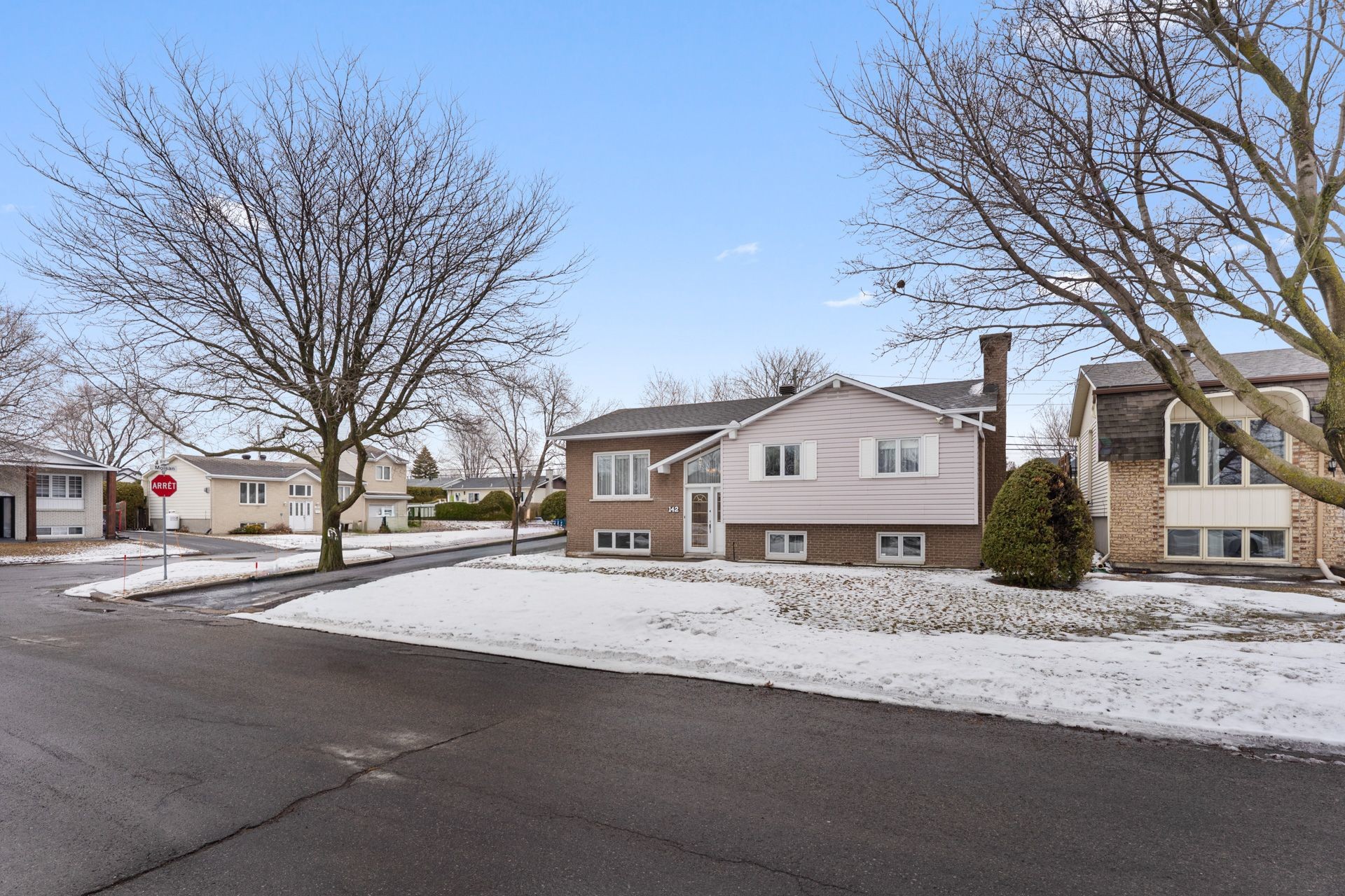 









142


Rue Minerve

,
Repentigny (Repentigny),




QC
J6A6L5

