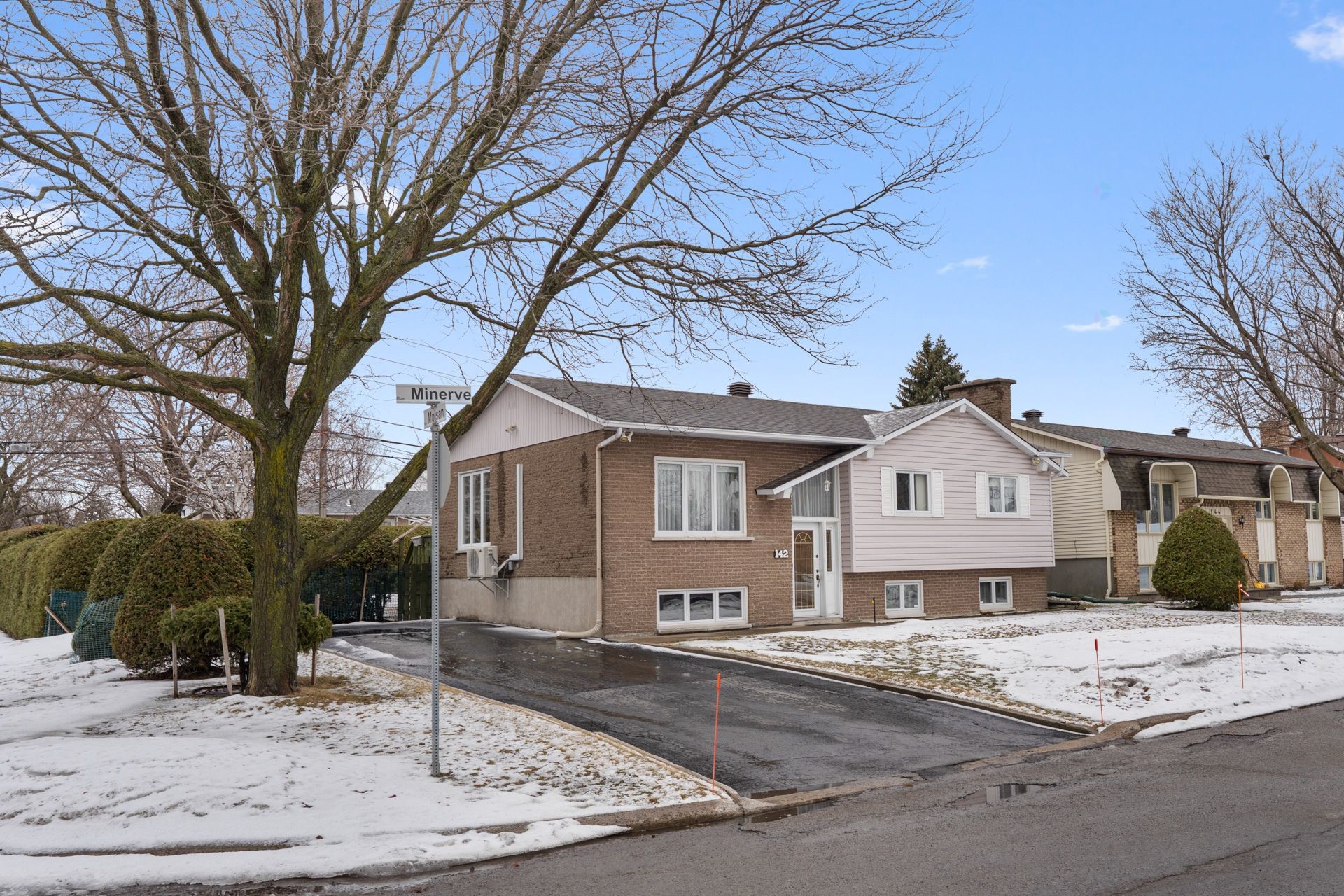 









142


Rue Minerve

,
Repentigny (Repentigny),




QC
J6A6L5

