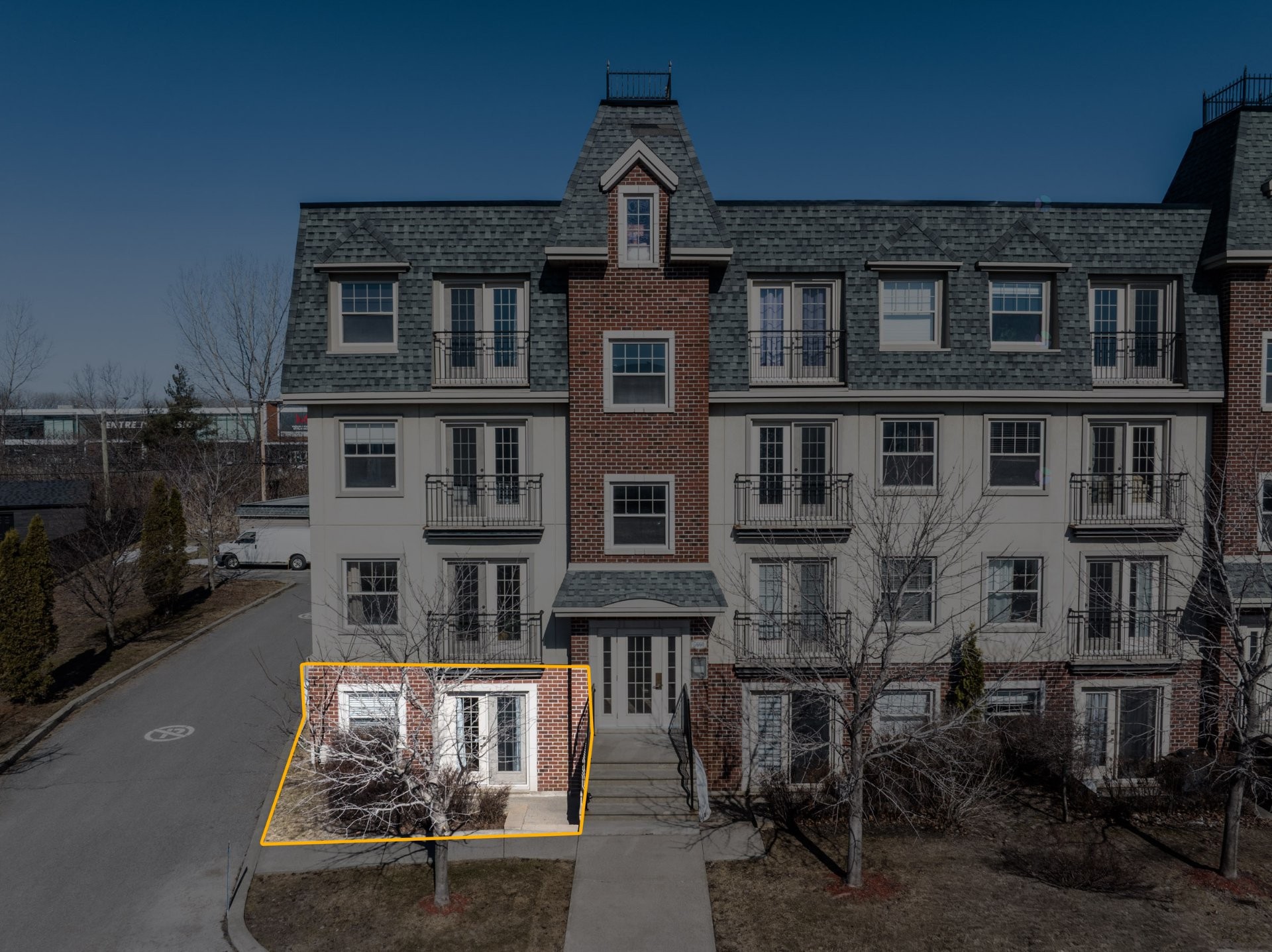 









5660


Rue Marion

, 2,
Trois-Rivières,




QC
G9A6M9

