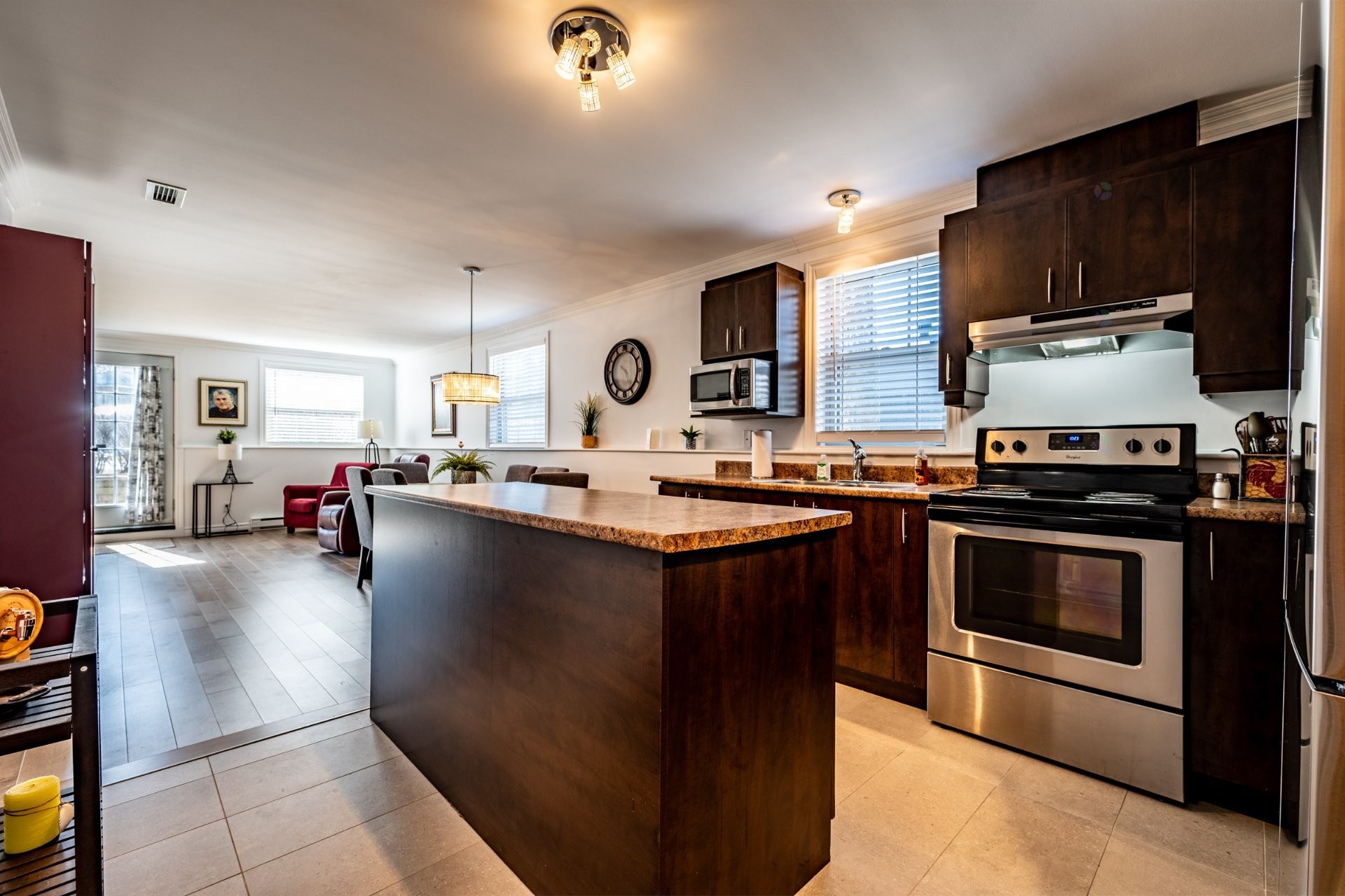









5660


Rue Marion

, 2,
Trois-Rivières,




QC
G9A6M9

