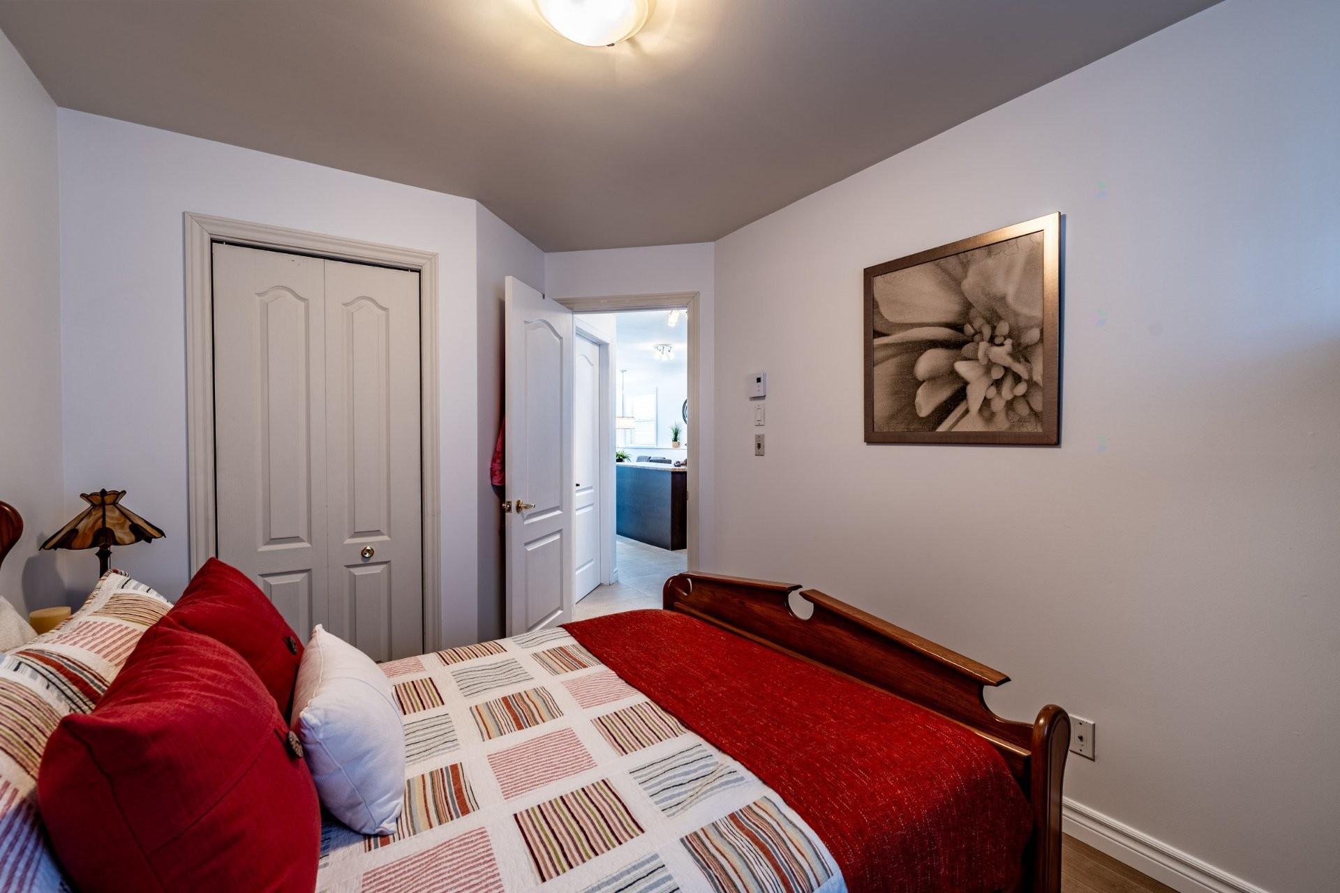 









5660


Rue Marion

, 2,
Trois-Rivières,




QC
G9A6M9

