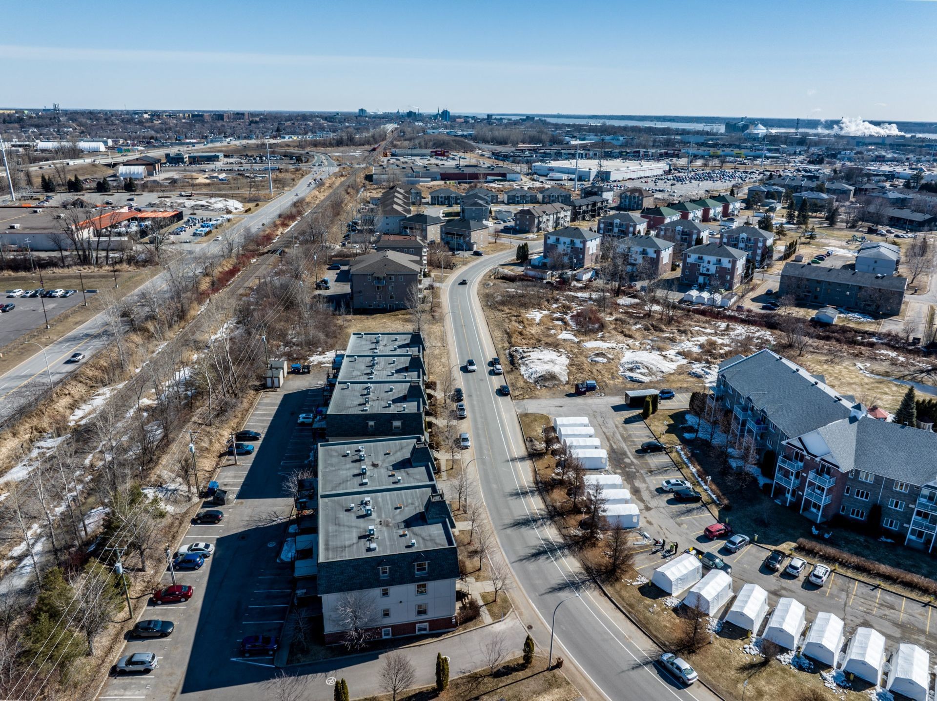 









5660


Rue Marion

, 2,
Trois-Rivières,




QC
G9A6M9

