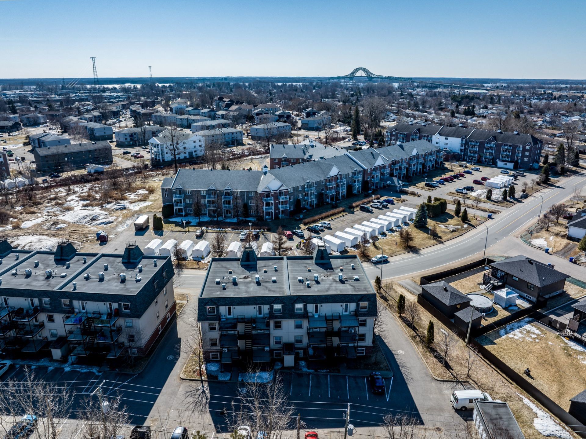 









5660


Rue Marion

, 2,
Trois-Rivières,




QC
G9A6M9

