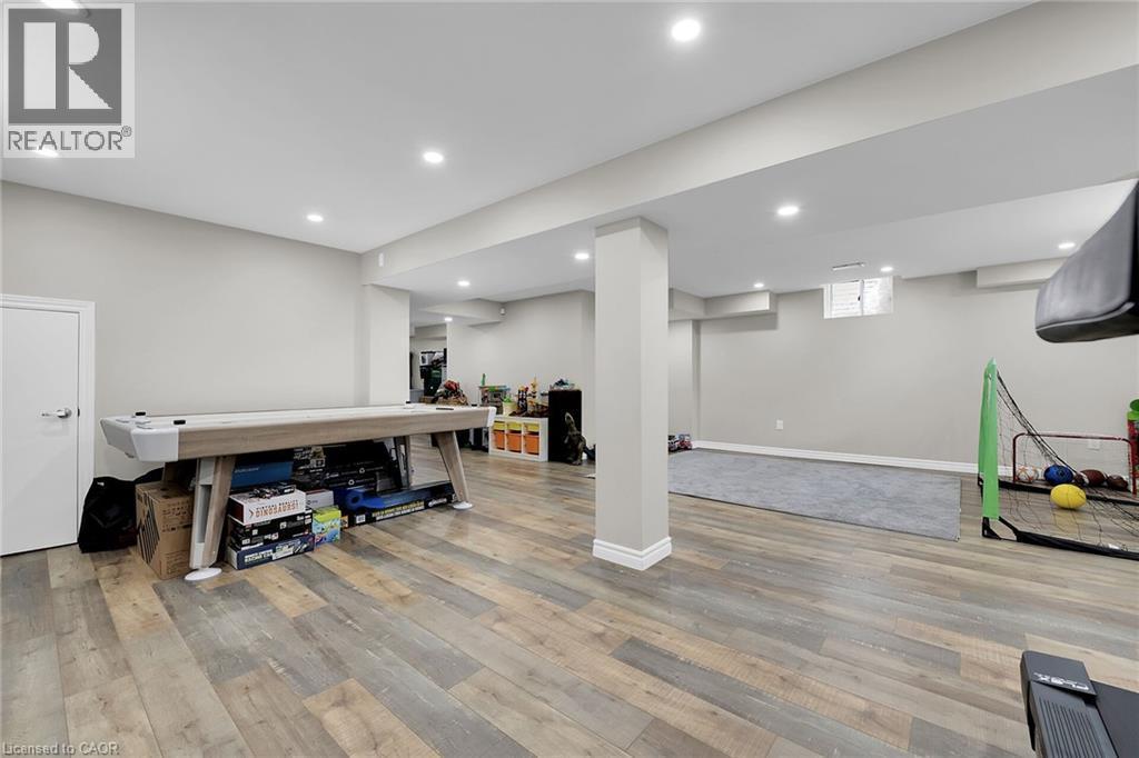 












78 CHAUMONT Drive

,
Stoney Creek,




Ontario
L8J0J8

