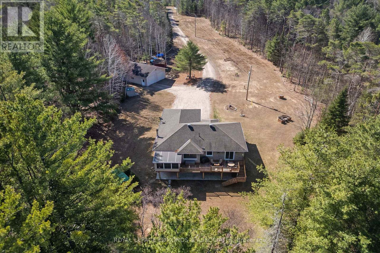 












768 AIRPORT ROAD

,
Petawawa,




Ontario
K8A6W7

