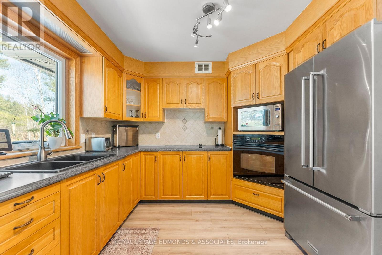 












768 AIRPORT ROAD

,
Petawawa,




Ontario
K8A6W7

