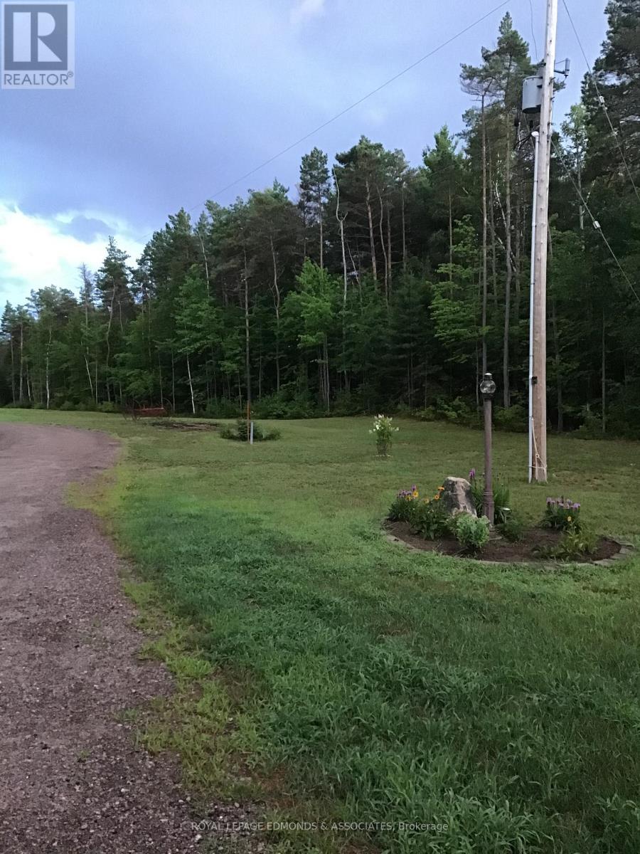












768 AIRPORT ROAD

,
Petawawa,




Ontario
K8A6W7


