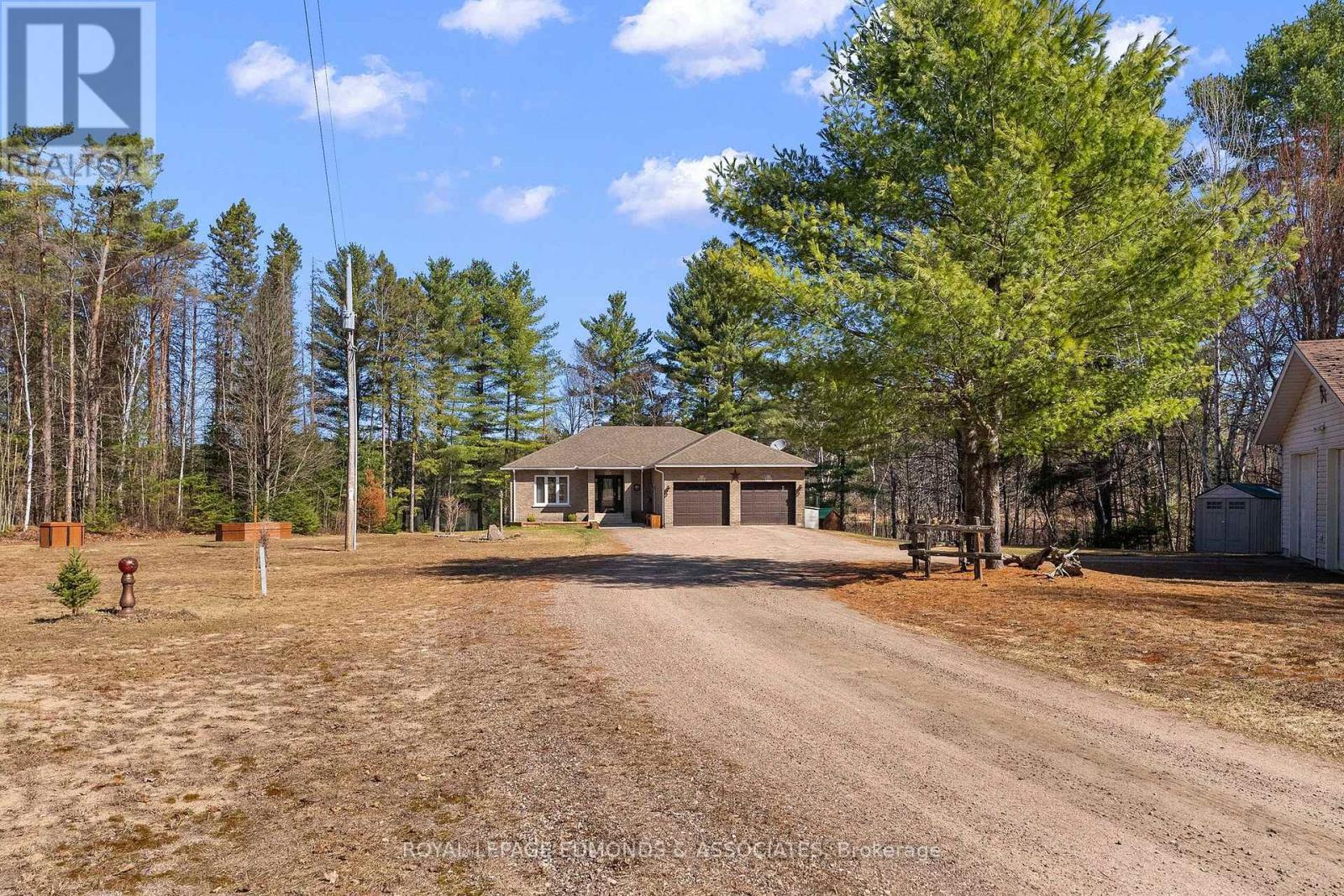 












768 AIRPORT ROAD

,
Petawawa,




Ontario
K8A6W7

