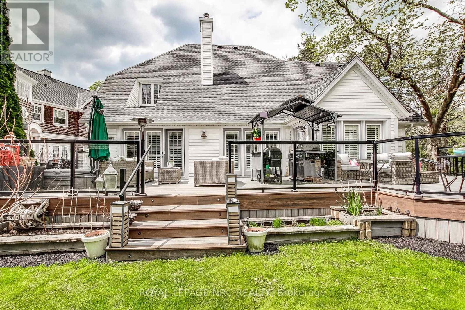












330 GATE STREET

,
Niagara-on-the-Lake (Town),




Ontario
L0S1J0

