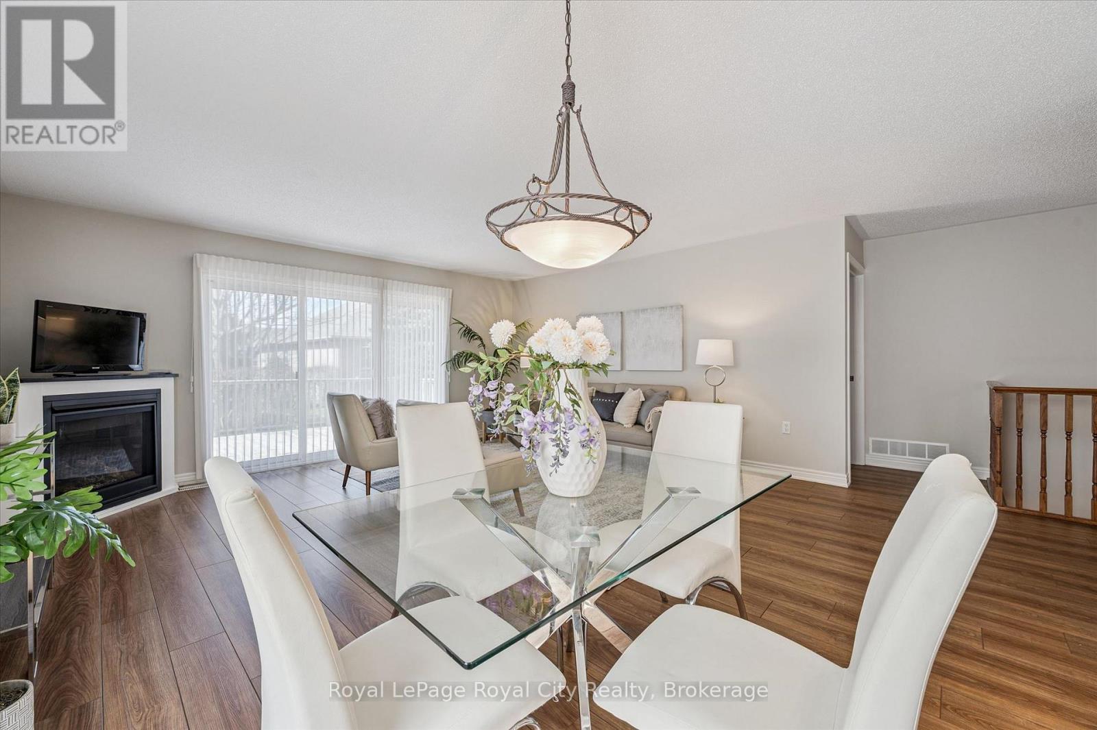 












68 BASSWOOD DRIVE

,
Guelph (Village By The Arboretum),




Ontario
N1G4X7

