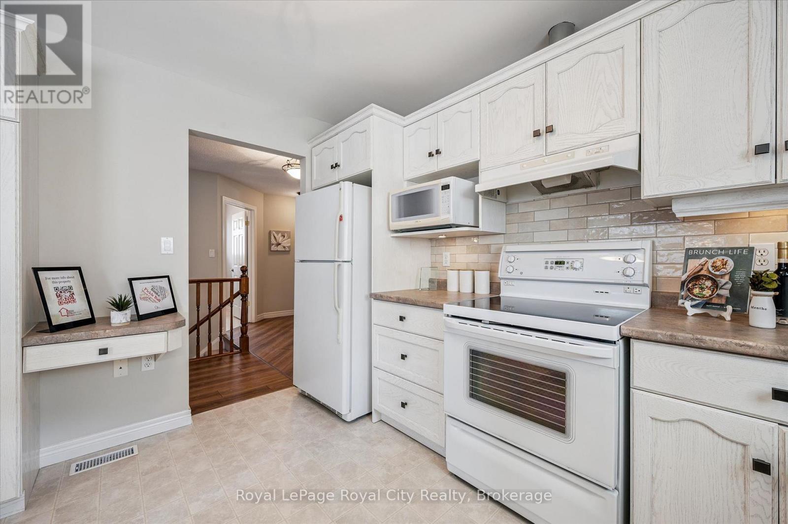 












68 BASSWOOD DRIVE

,
Guelph (Village By The Arboretum),




Ontario
N1G4X7

