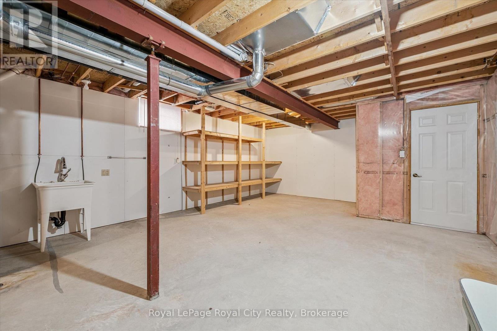 












68 BASSWOOD DRIVE

,
Guelph (Village By The Arboretum),




Ontario
N1G4X7

