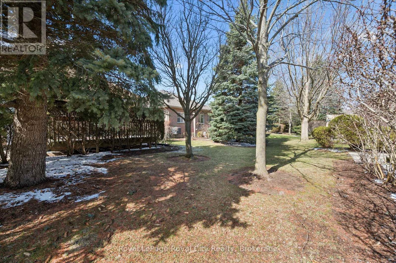 












68 BASSWOOD DRIVE

,
Guelph (Village By The Arboretum),




Ontario
N1G4X7

